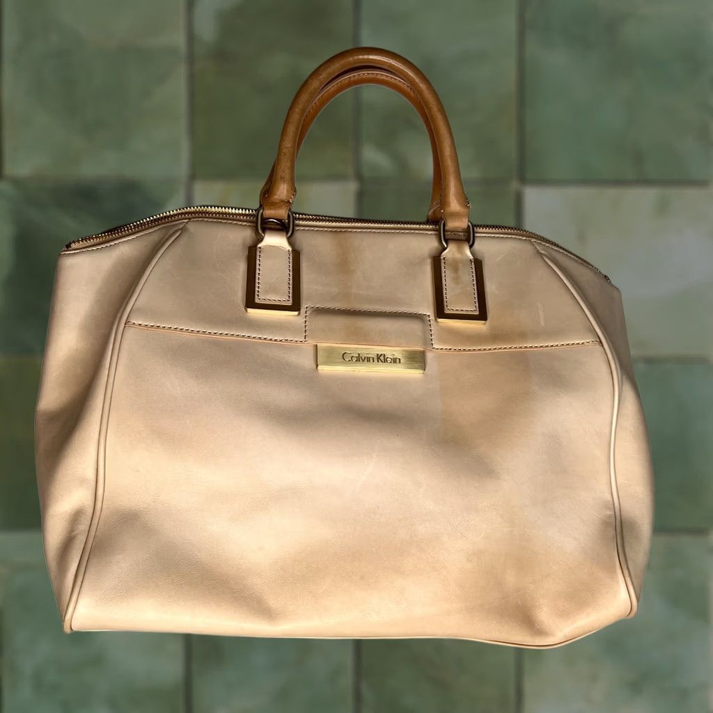 Calvin Klein VINTAGE Calvin Klein Beige Leather Satchel Tote Bag Gold Hardware Structured Large Purse Size ONE SIZE - 1 Thumbnail