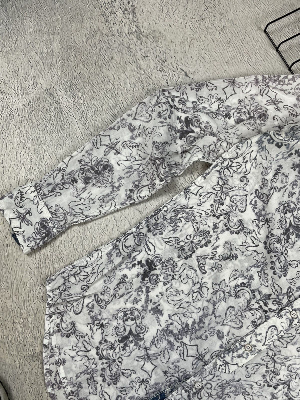 Diesel × Diesel Black Gold × Vintage Vintage Diesel Rare Abstract Light Weight Mens Button Shirt Size US L / EU 52-54 / 3 - 4 Thumbnail