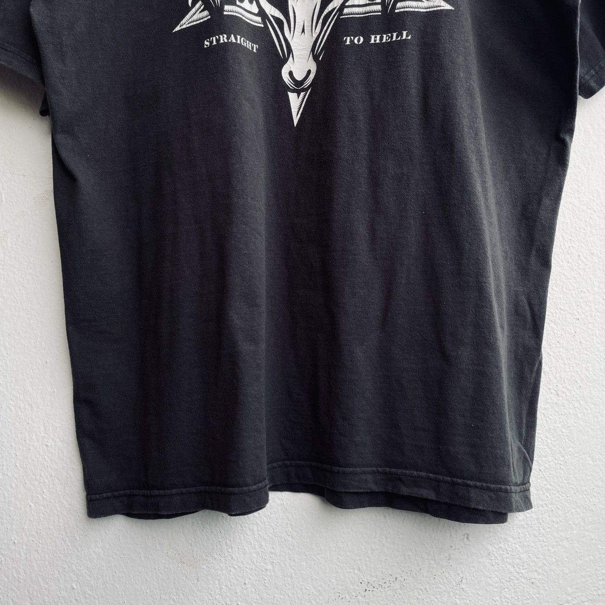 Obey Faded Vintage Y2K Obey Goat Head Straight To Hell TShirt Size US XL / EU 56 / 4 - 10 Thumbnail