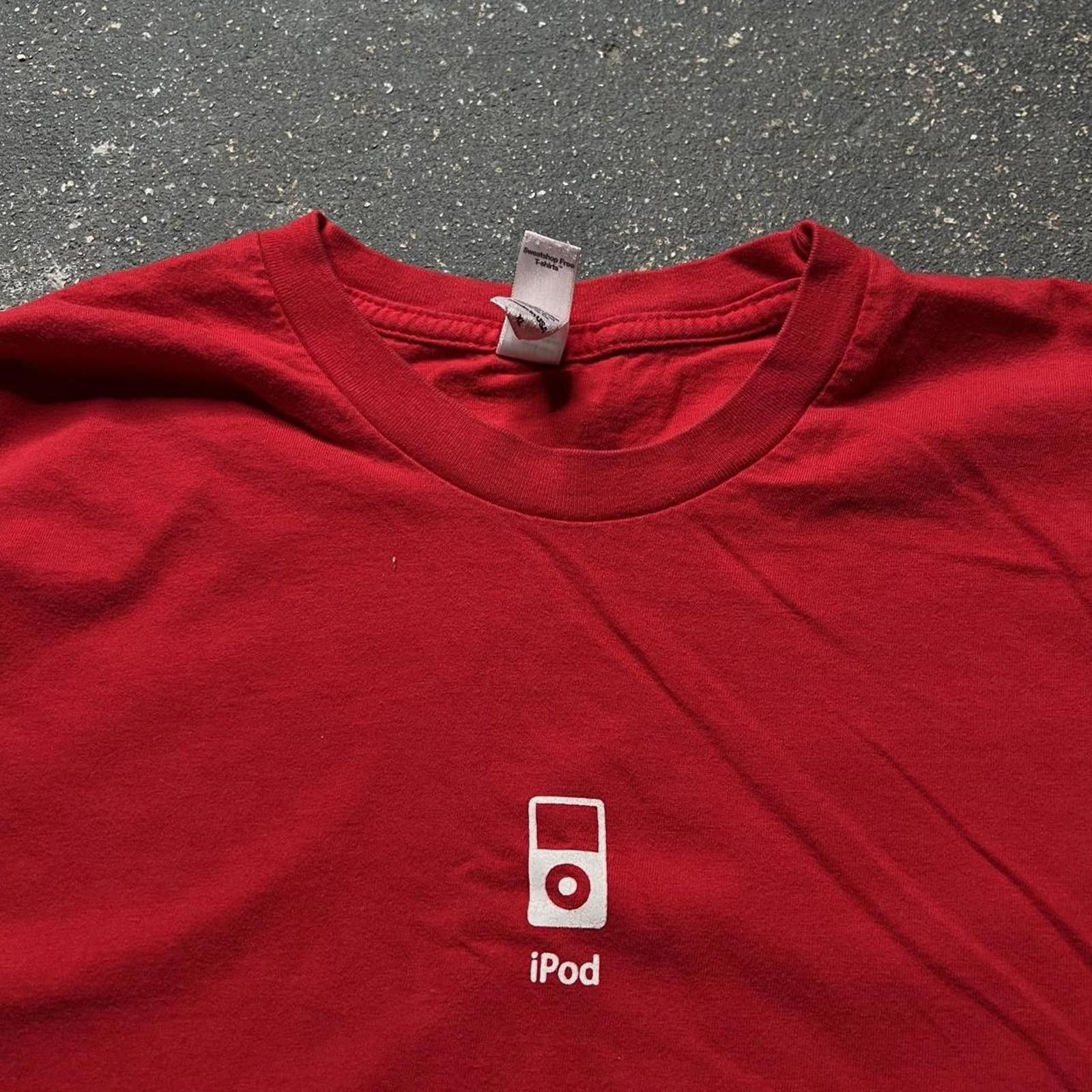 Apple Vintage Y2K Apple IPOD Apple Store Tee | Grailed