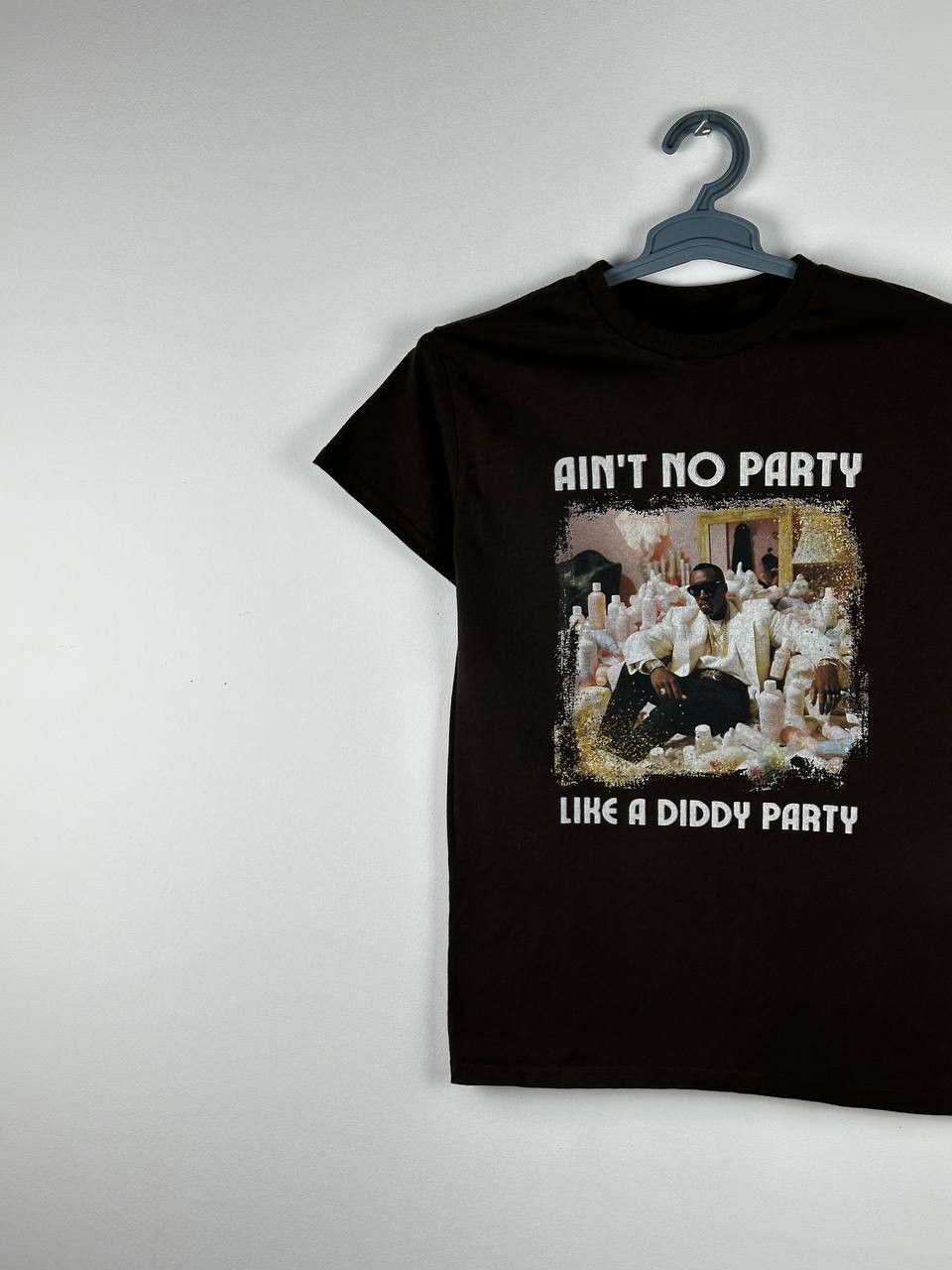Rap Tees Humor Aint No Party Like A Diddy Party Puff Daddy T Shirt Size US S / EU 44-46 / 1 - 3 Thumbnail