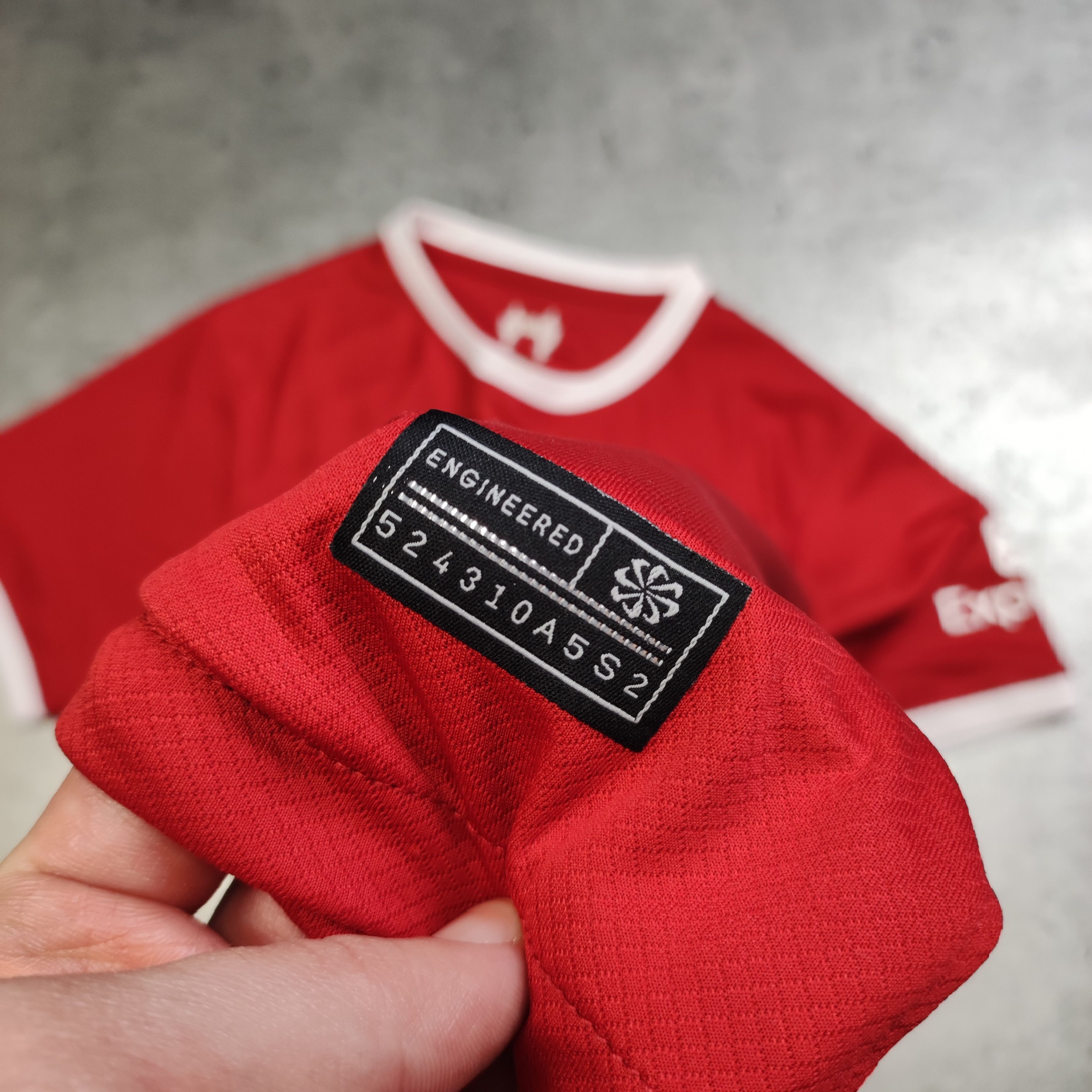 Nike RARE Nike x Liverpool FC Football 2022 Home Jersey Size US L / EU 52-54 / 3 - 6 Thumbnail