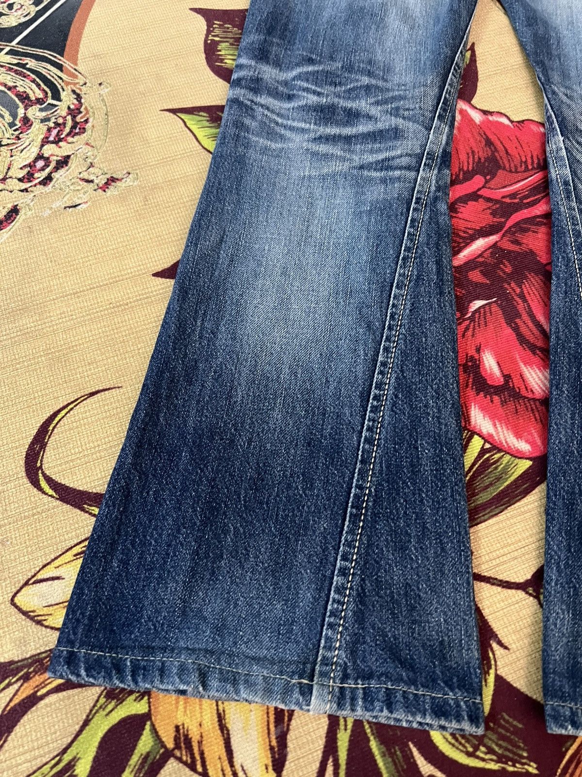 Edwin × Japanese Brand × Vintage 💥FLARE 💥VINTAGE EDWIN BLUE TRIP SUN DISTRESSED JEANS Size US 31 - 15 Thumbnail