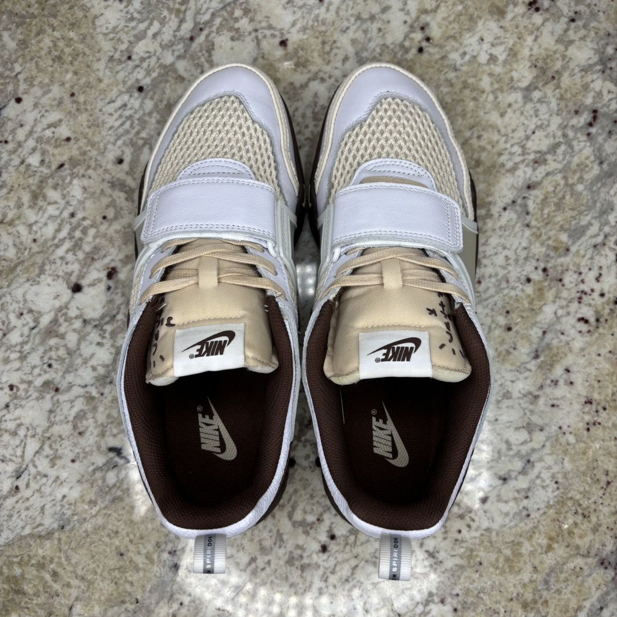 Nike × Travis Scott Size 10-Nike Zoom Field Jaxx Travis Scott Light Chocolate Size US 10 / EU 43 - 6 Thumbnail
