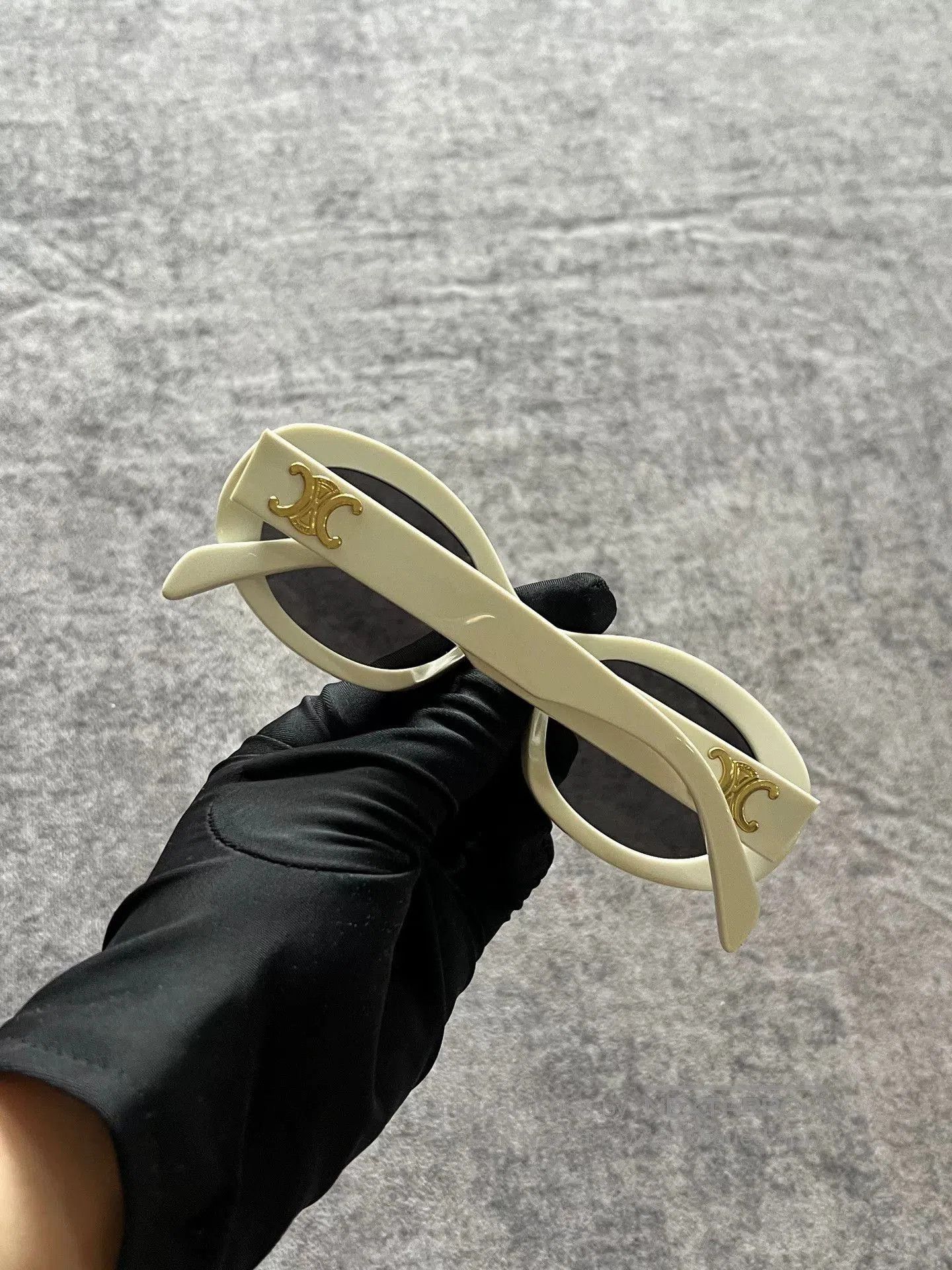 Celine Celine Arc de Triomphe Cat Eye Sunglasses. Size ONE SIZE - 2 Thumbnail
