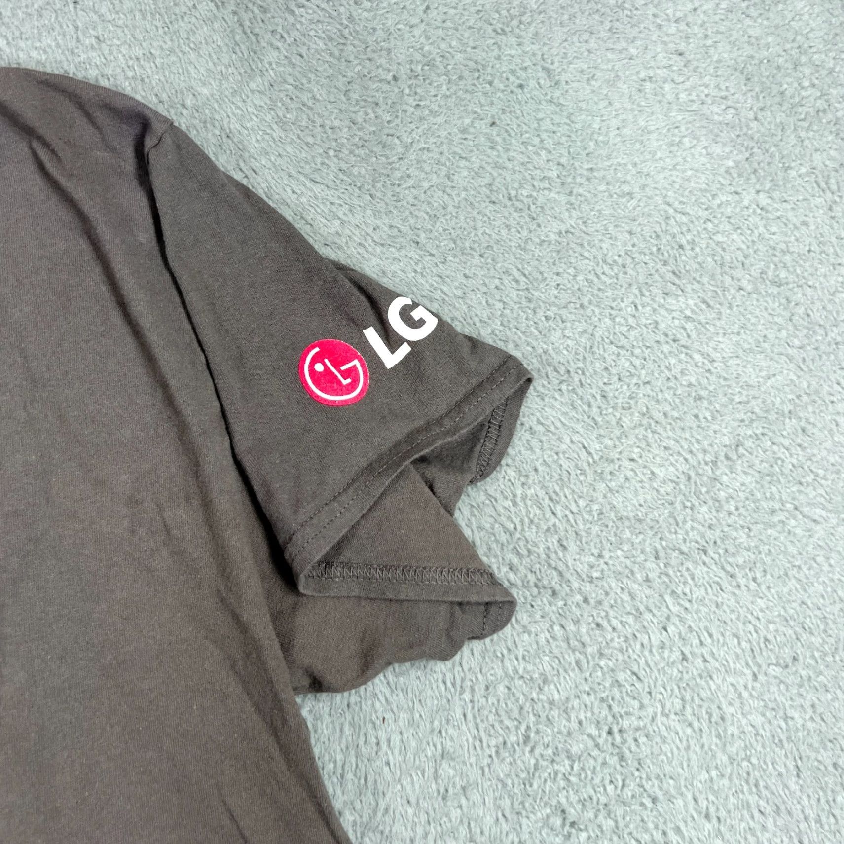 Vintage VINTAGE LG T-Shirt Mens XL Gray 2000s Tech Cell Phones Logo Graphic Short Sleeve Casual Size US XL / EU 56 / 4 - 6 Thumbnail