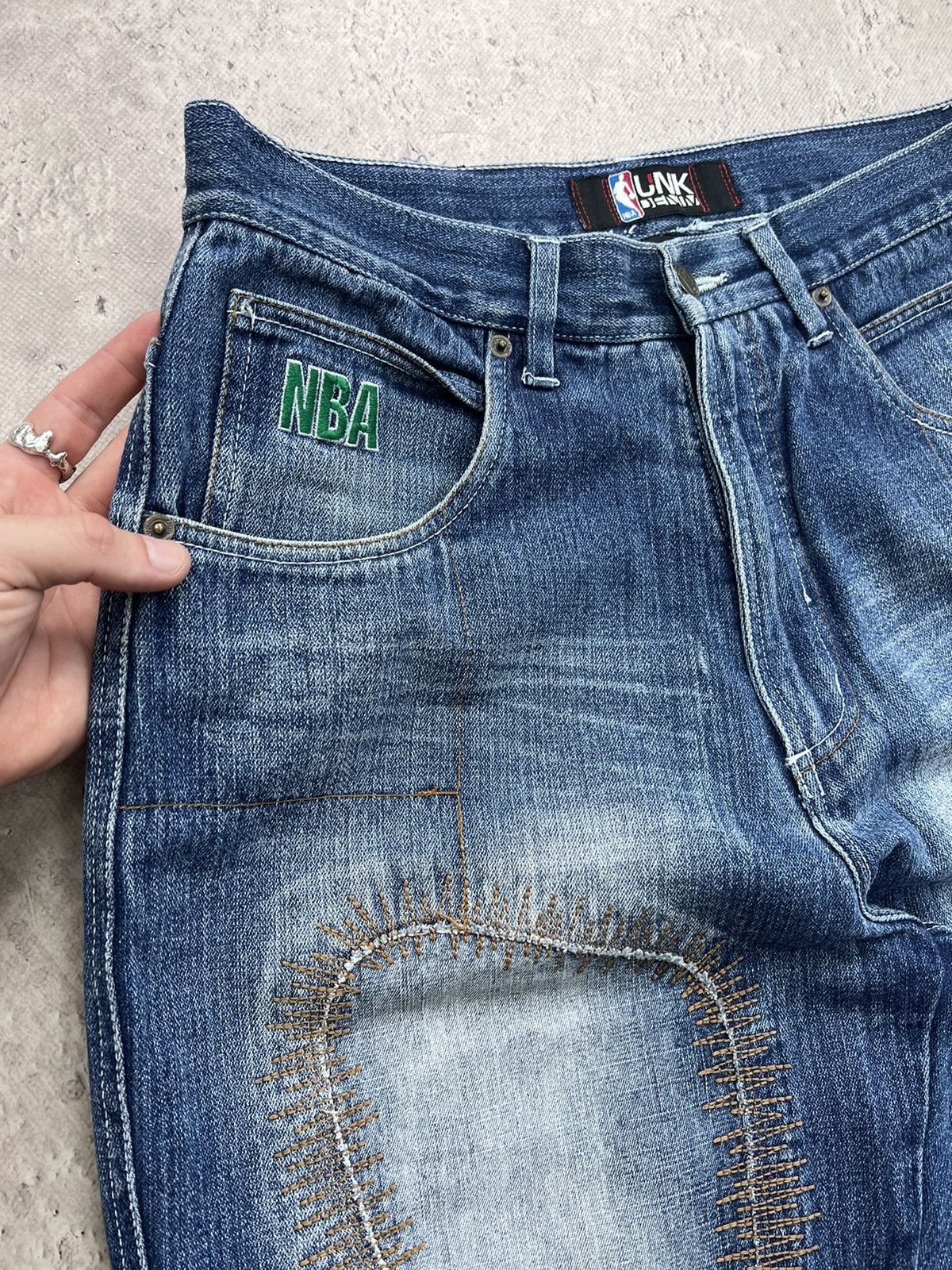 NBA × Vintage VINTAGE NBA UNK DENIM BAGGY JEANS JERSEY Y2K Size US 32 / EU 48 - 8 Thumbnail