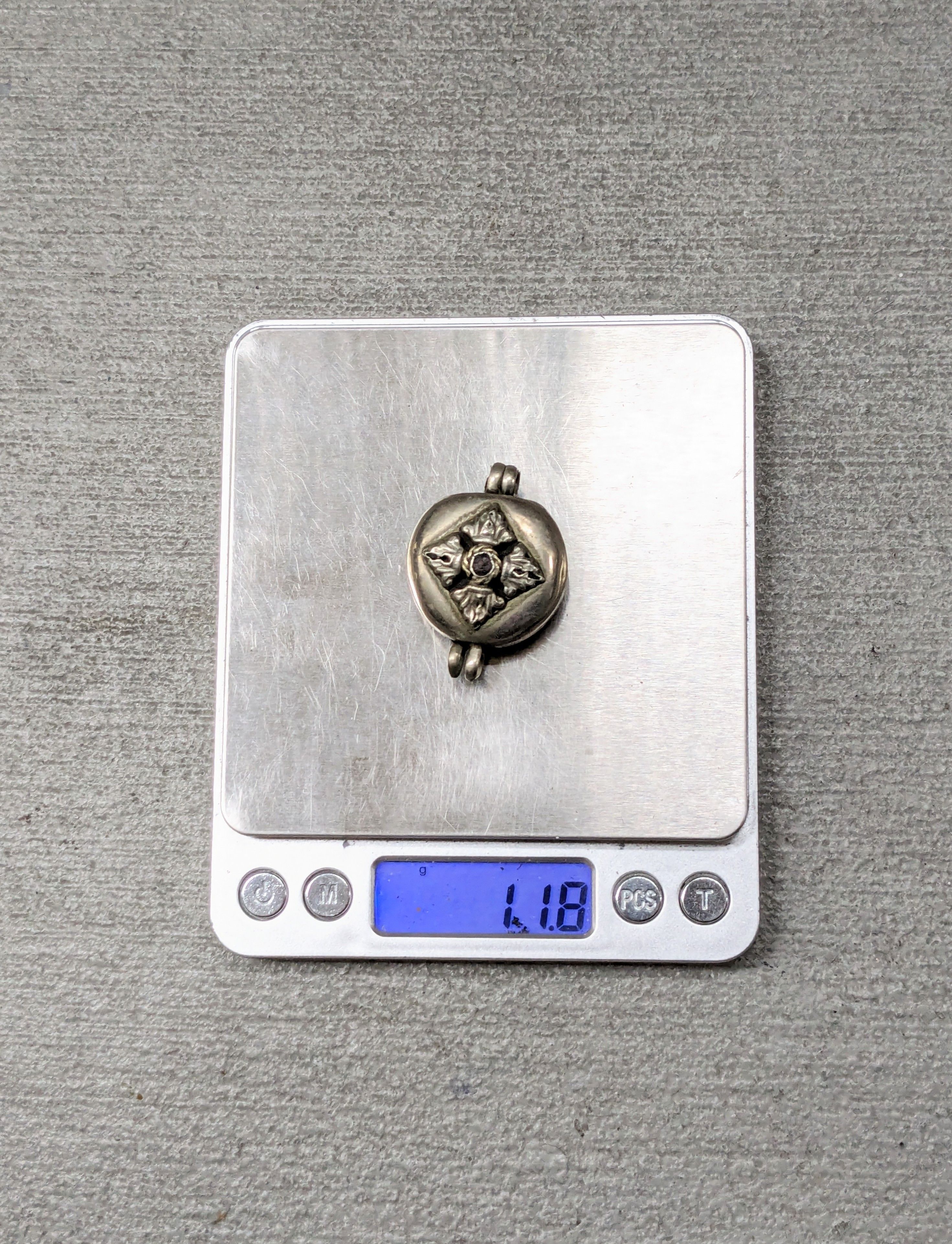 Jewelry × Vintage Vintage Tibetan Prayer Box Gau Pendant Size ONE SIZE - 16 Thumbnail
