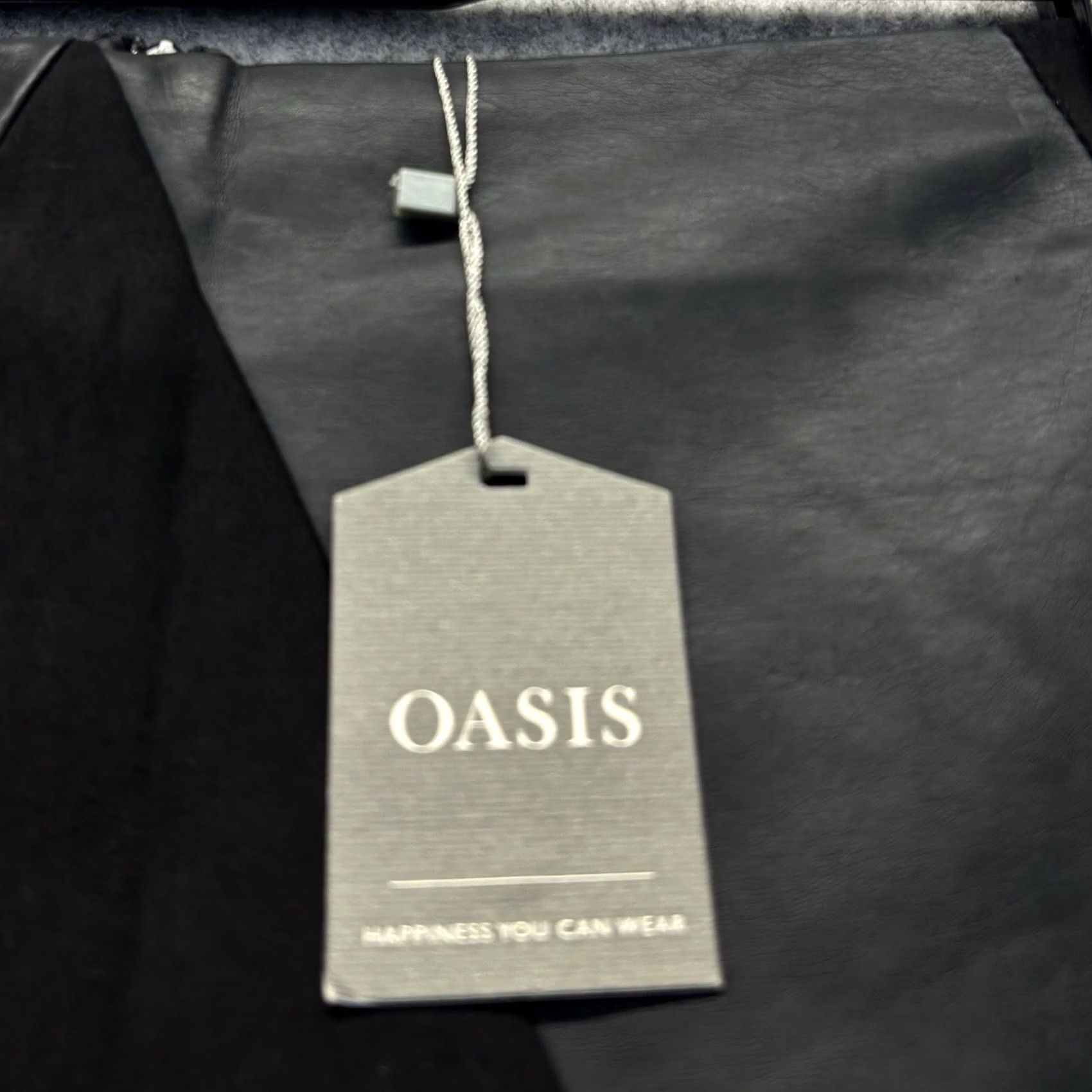 Vintage Oasis Mini Skirt UK16 Black Faux Leather Fabric Panel Contrast New With Defects Skirt Womens UK16 Black Faux Leather Panel Contrast Size 38" / US 16 / IT 52 - 6 Thumbnail