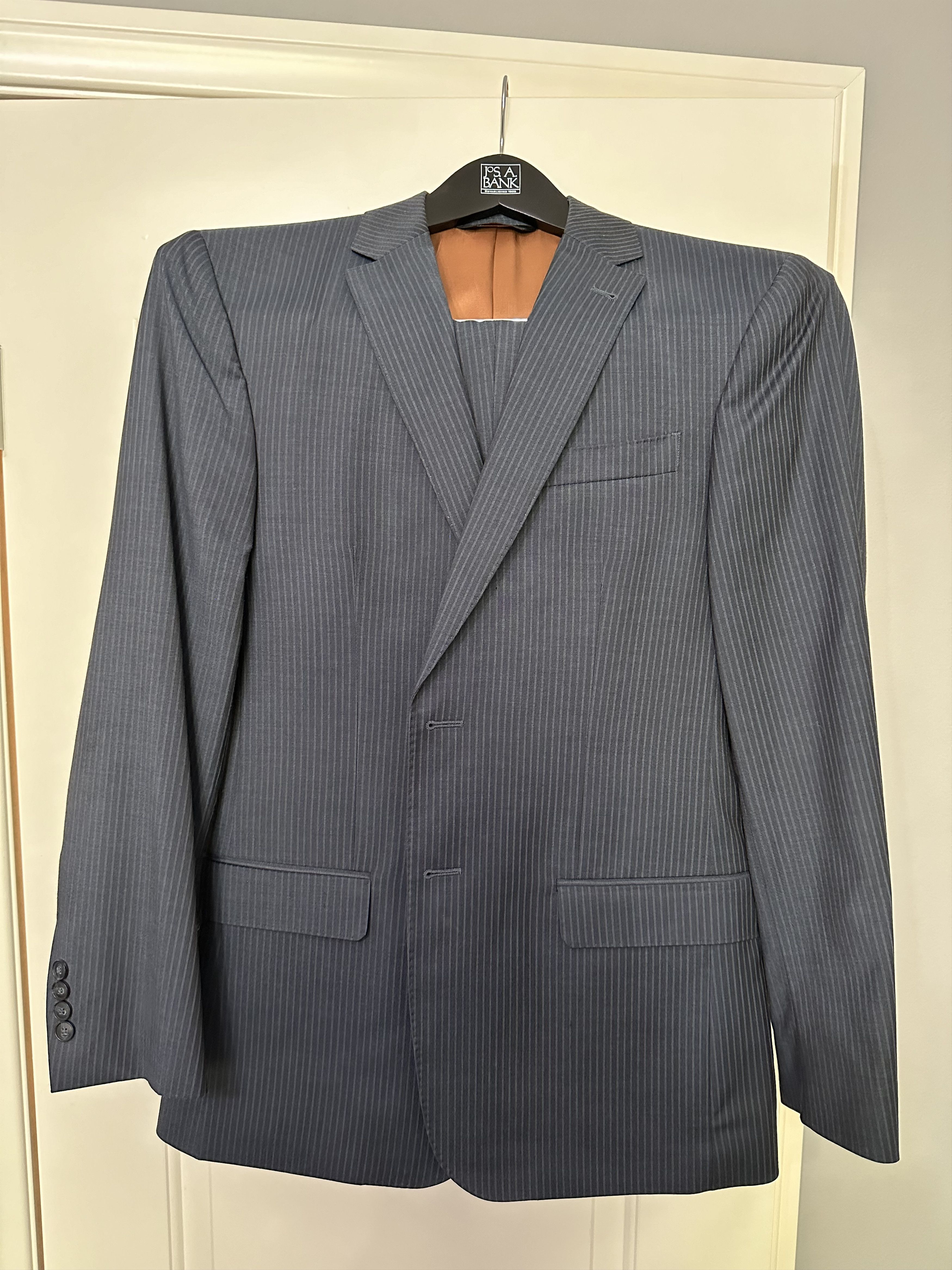 Jos. A. Bank JoS. A. Bank 100% Wool Slim 2 Piece Suit Size 40R - 1 Thumbnail