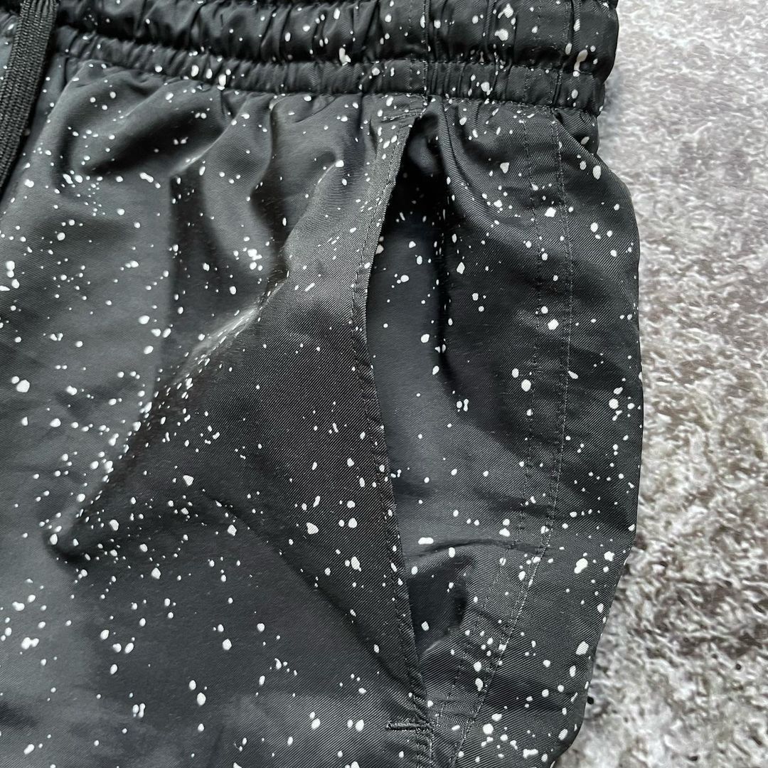 Nike Nike Nylon Paint Ball Black Shorts. Size US 32 / EU 48 - 4 Thumbnail
