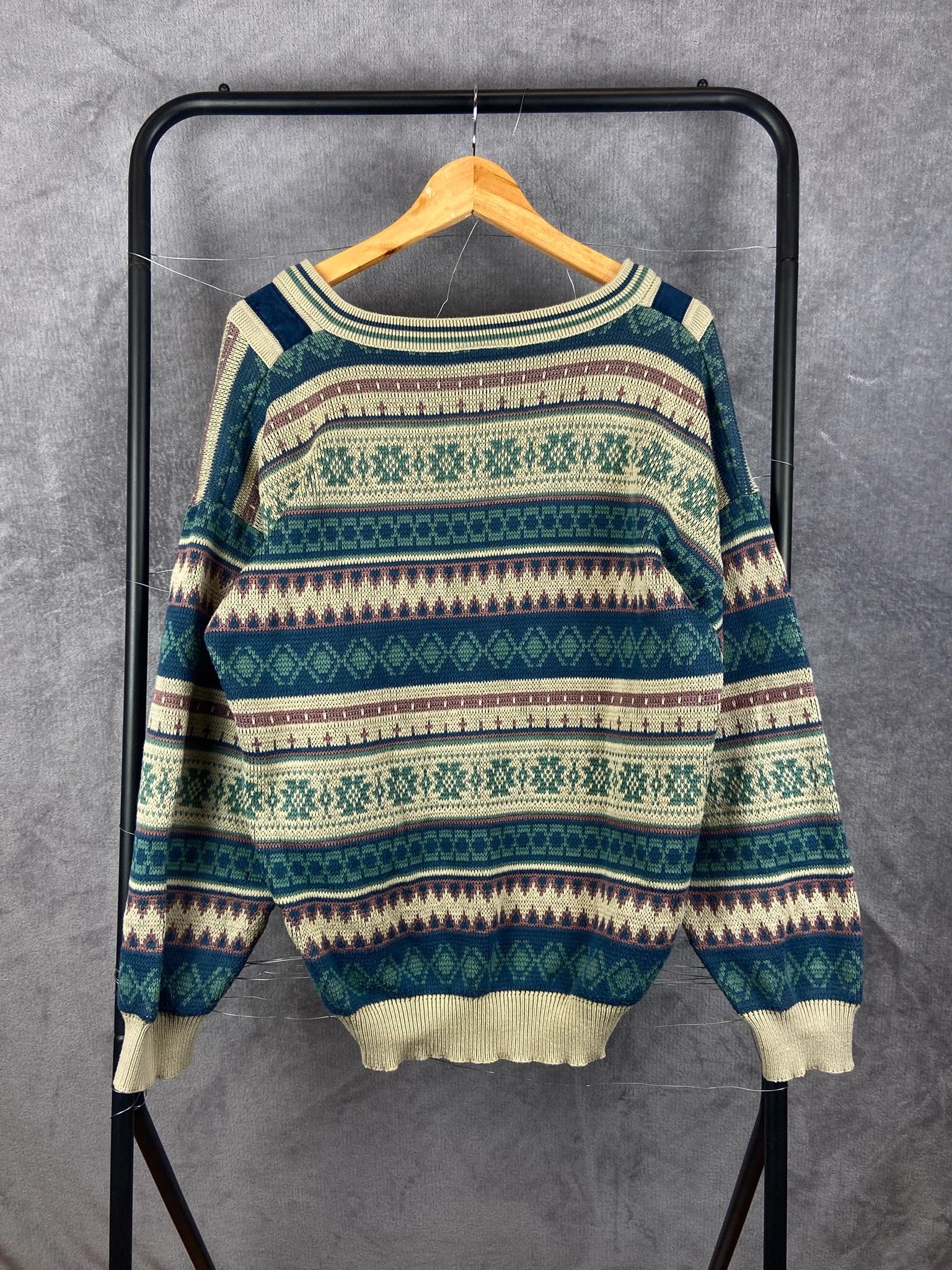 Vintage Vintage Pattern V-Neck Knit Sweater XL Retro Size US XL / EU 56 / 4 - 3 Thumbnail