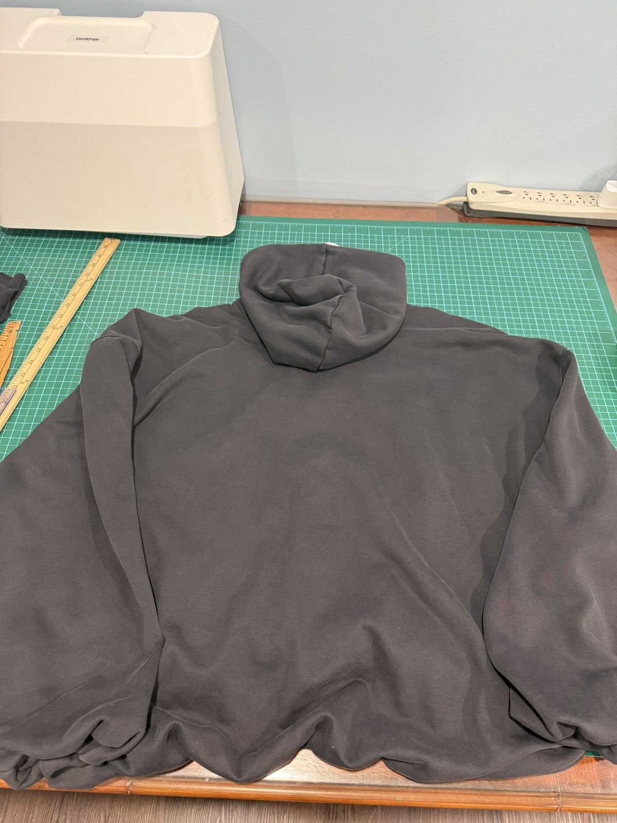 Gap × Yeezy Yeezy Gap Black Logo Hoodie Size US L / EU 52-54 / 3 - 2 Thumbnail