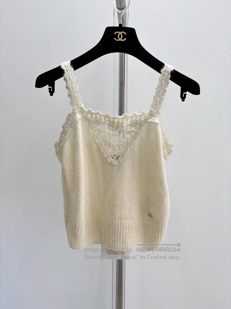 Chanel Chanel Crocheted woollen suspender vest Size XXS / US 00 / IT 34 - 1 Thumbnail