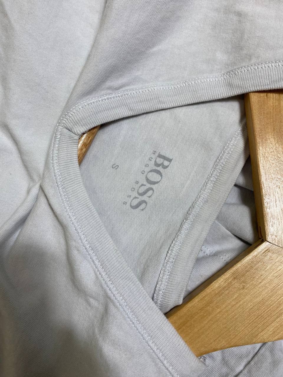 Hugo Boss × Vintage Vintage Streetwear Hugo Boss T-shirt Size US S / EU 44-46 / 1 - 10 Thumbnail
