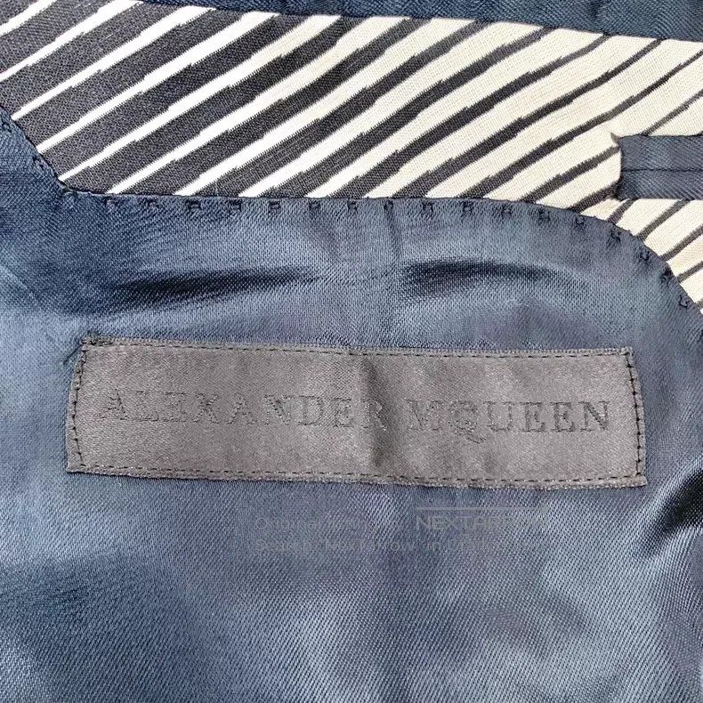 Alexander McQueen Alexander Mcqueen Colour-blocked striped mulberry silk lap Size US S / EU 44-46 / 1 - 5 Thumbnail