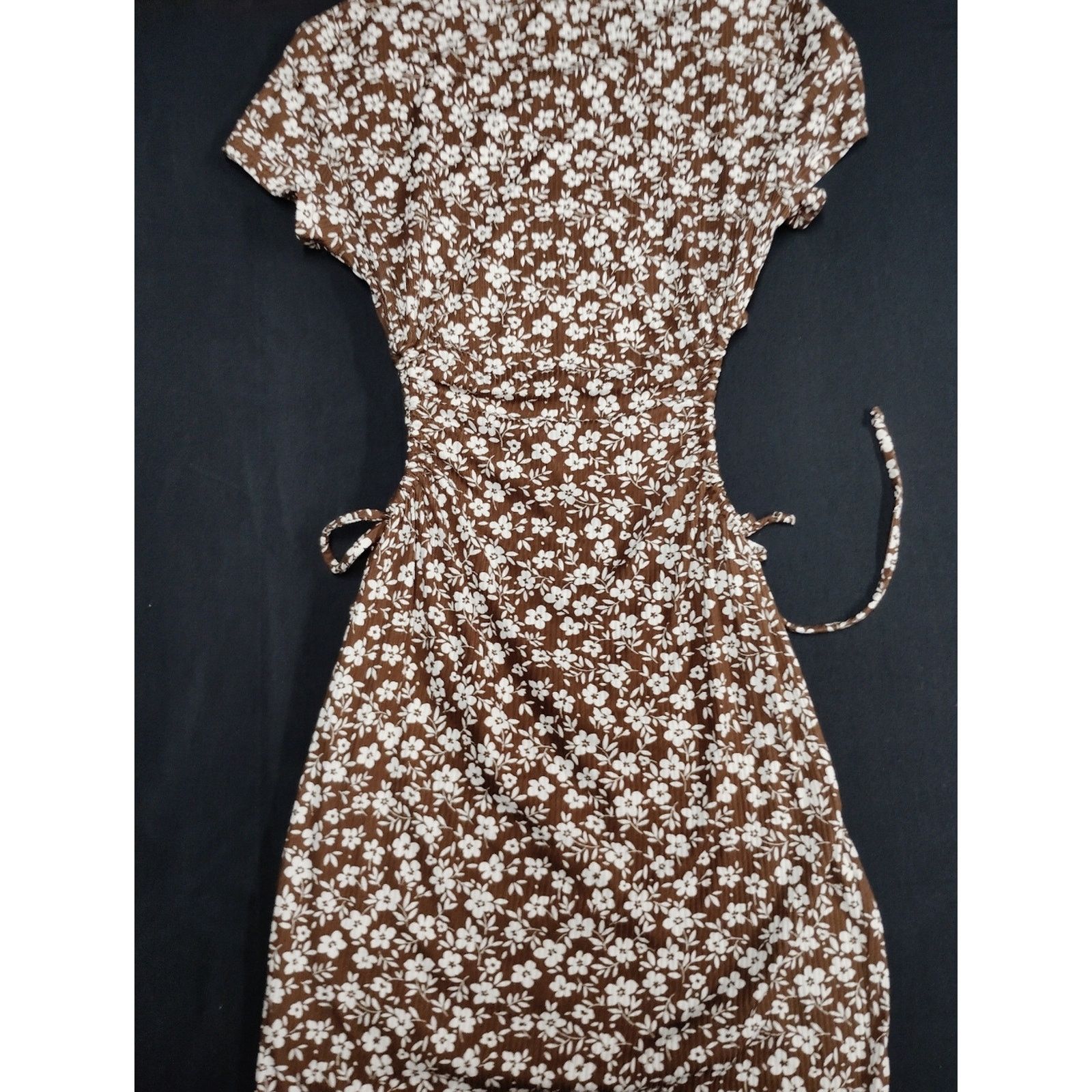 Jessica Simpson Brown and White Floral Midi Dress with Cutout Tie Waist Size M / US 6-8 / IT 42-44 - 7 Thumbnail