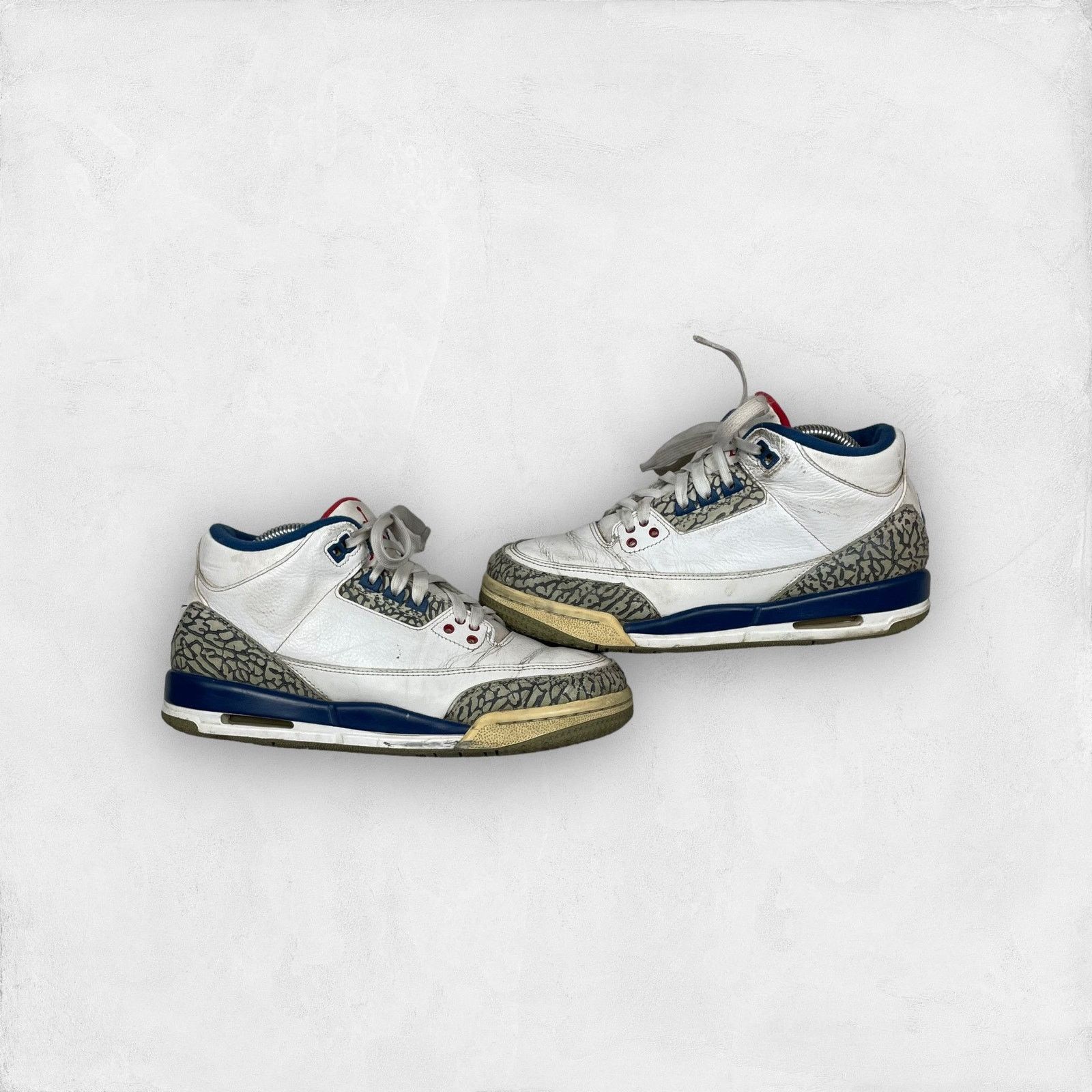 Jordan Brand Nike Air Jordan 3 Retro OG BG 854261-106 White Sneakers 7Y Size US 7 / EU 40 - 1 Thumbnail