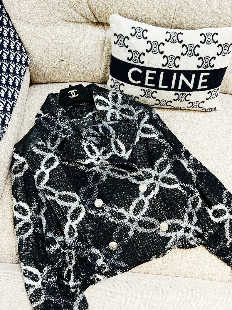 Chanel Chanel 19 styles of black and silver beaded embroidered la Size XS / US 0-2 / IT 36-38 - 2 Thumbnail
