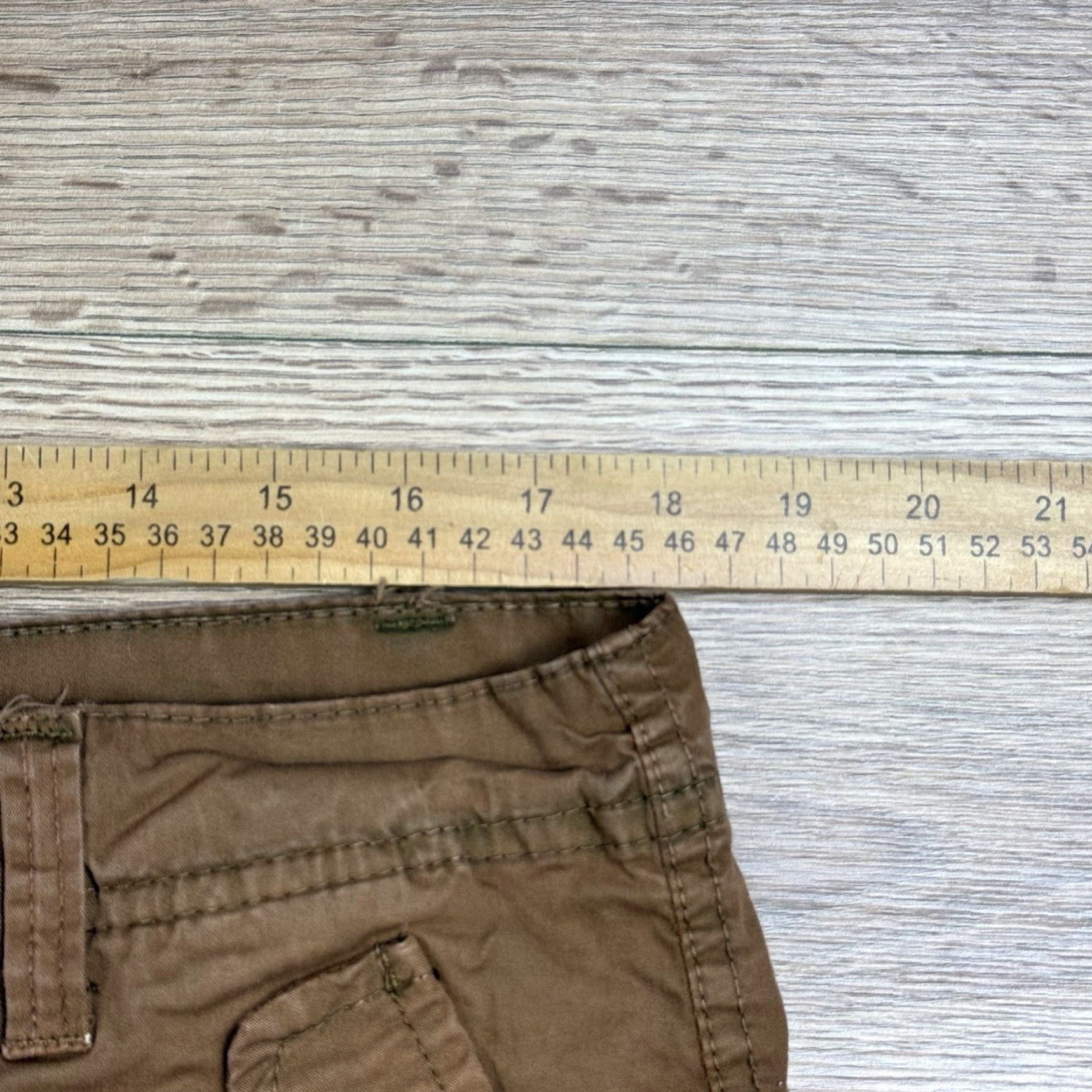 Vintage Ditch Plains Men’s Cargo Shorts Size 36 Brown 100% Cotton Casual Utility Hiking Cargo Mens 36 Brown Cotton Casual Hiking Inseam 10in Rise Mid 10-12in Size US 36 / EU 52 - 5 Thumbnail