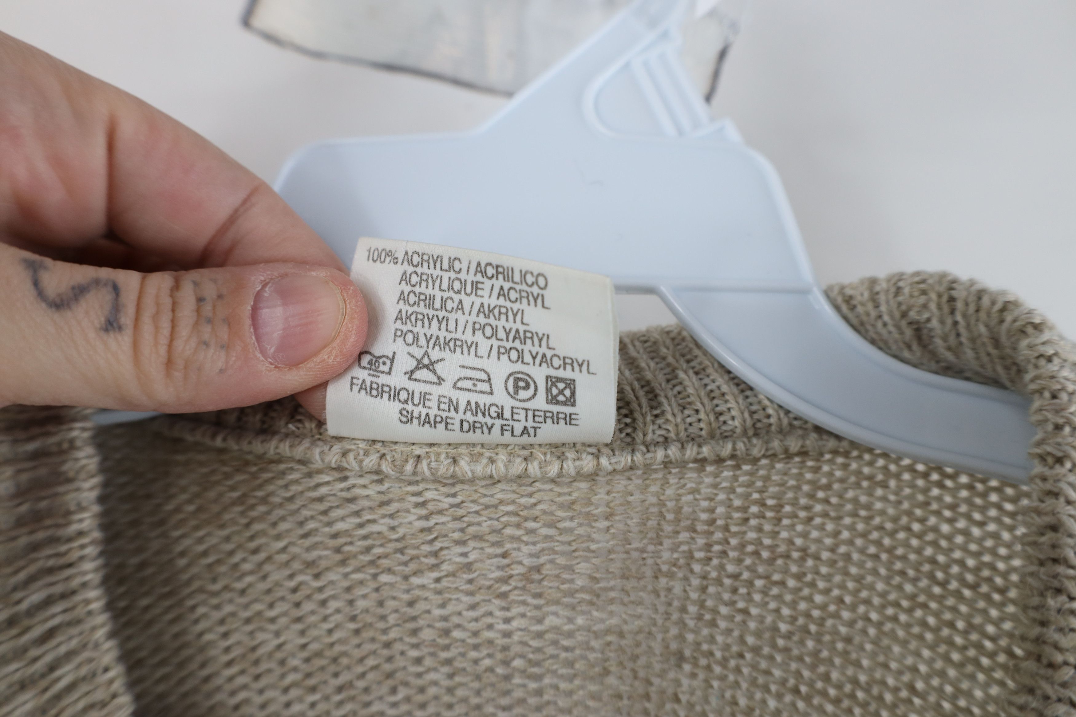 Vintage Vintage 90s Streetwear Geometric Cable Knit Sweater Beige Size US L / EU 52-54 / 3 - 11 Thumbnail