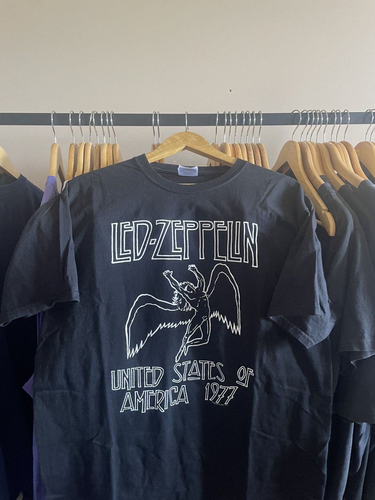 Vintage Vintage Led Zepplin USA 1977 Tour Band Tee Size US L / EU 52-54 / 3 - 1 Thumbnail