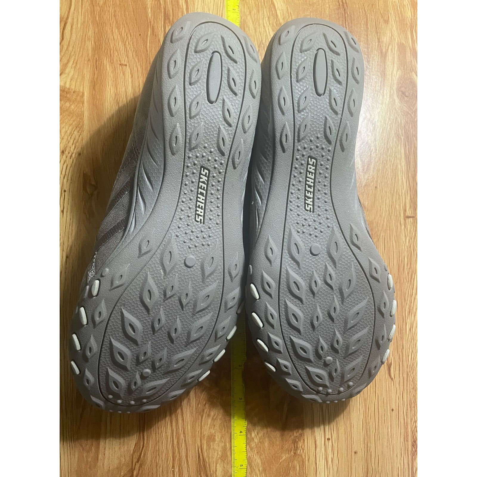 SKECHERS Skechers Breathe Easy Days End Taupe Shoes Slip On Womens 10 Size US 10 / IT 40 - 8 Thumbnail