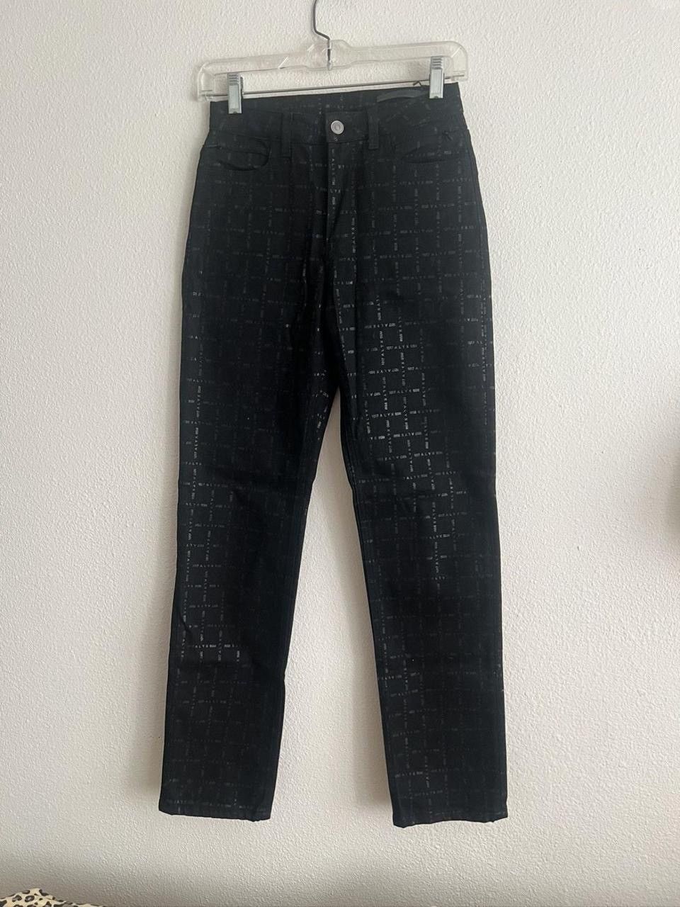 1017 ALYX 9SM 1017 ALYX 9SM black logo denim jeans Size 25" / US 0 / IT 36 - 1 Thumbnail
