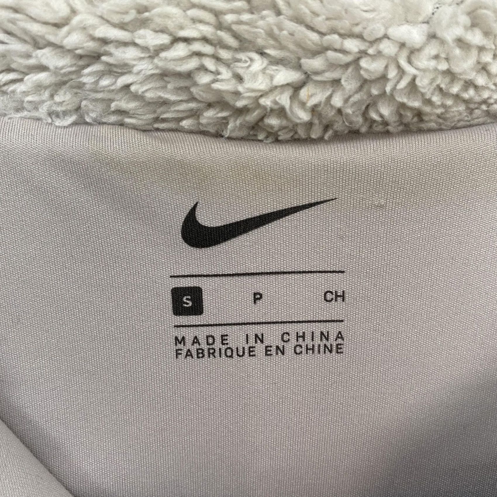 Nike Nike Jacket Womens Small Beige Cream Sherpa Fleece Full Zip Teddy Chest Pocket Size S / US 4 / IT 40 - 6 Thumbnail
