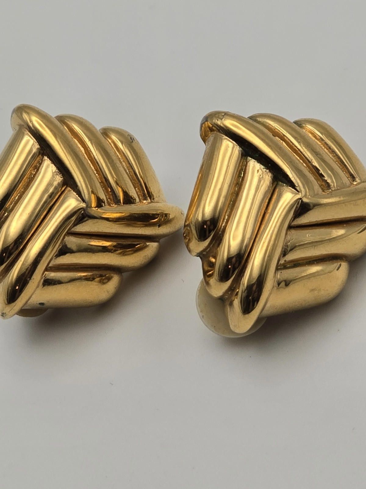 St. John Vintage St. John Gold-Tone Knot Clip-On Earrings Size ONE SIZE - 1 Thumbnail