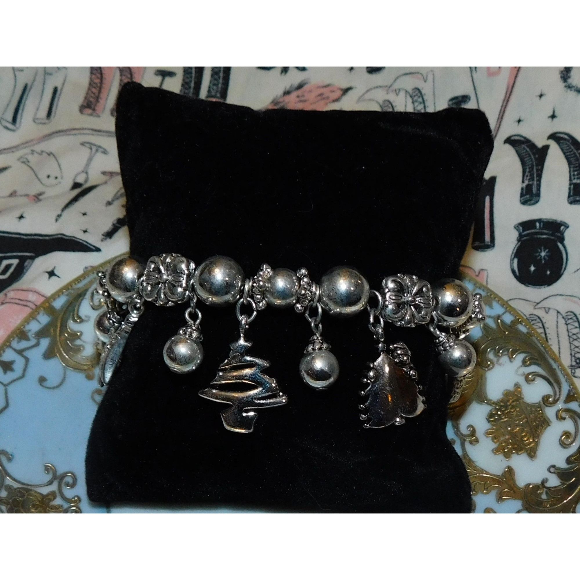 Other Vintage Christmas Tree Charm Bracelet Silver Tone Size ONE SIZE - 2 Thumbnail