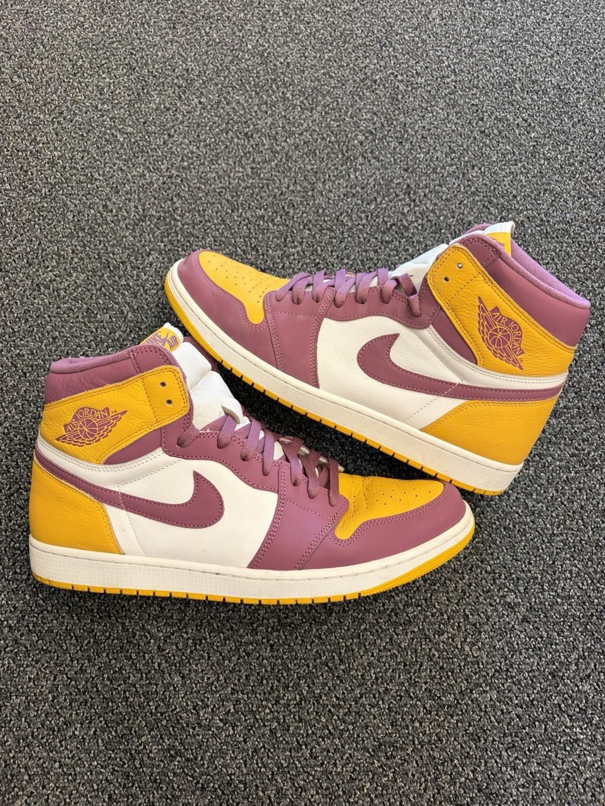 Jordan Brand Size 15 - Jordan 1 Retro High OG Brotherhood 2022 Size US 15 / EU 48 - 1 Thumbnail
