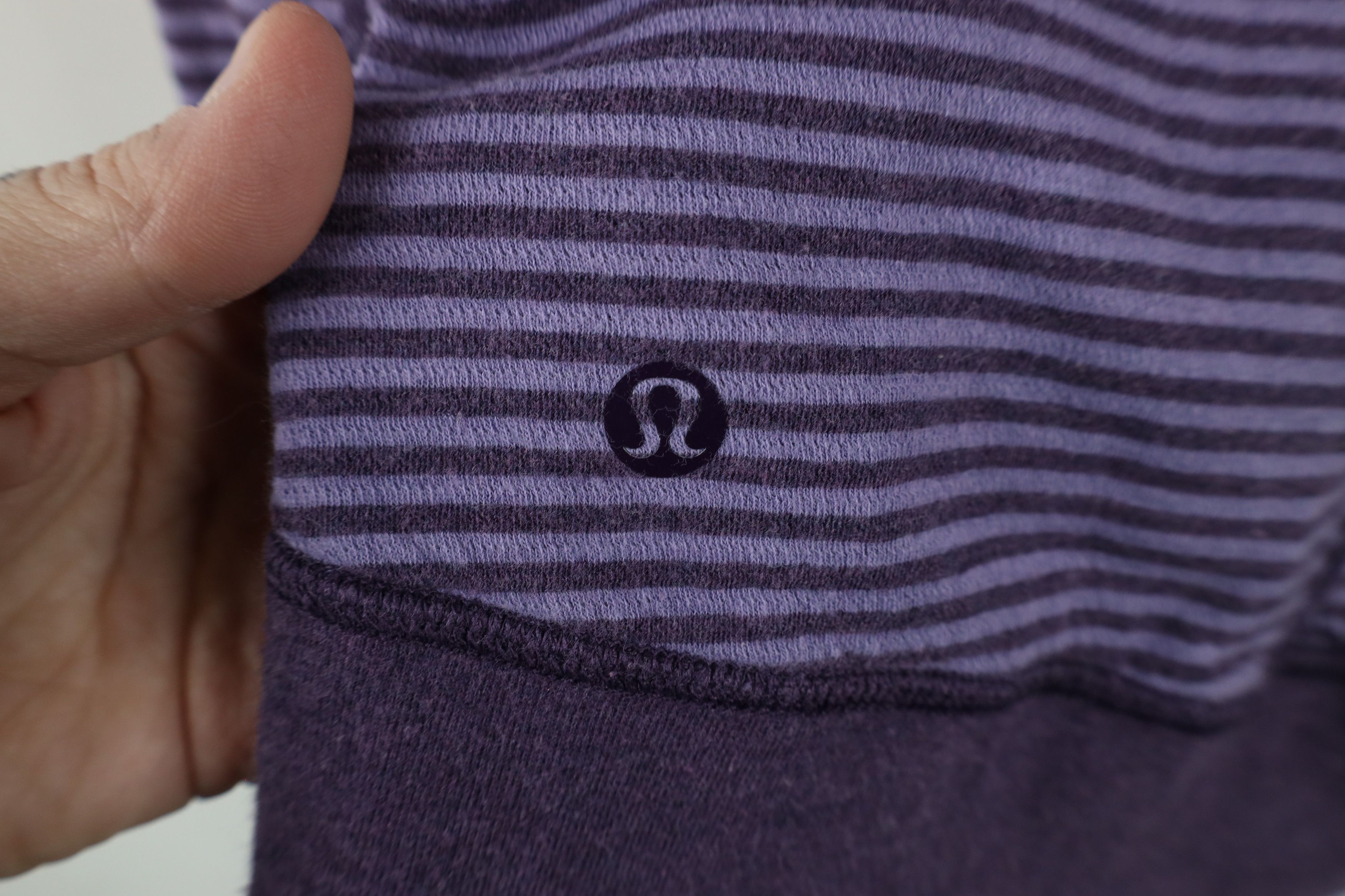 Lululemon × Vintage Lululemon Reversible In A Cinch Funnel Neck Sweater Purple Size XS / US 0-2 / IT 36-38 - 5 Thumbnail