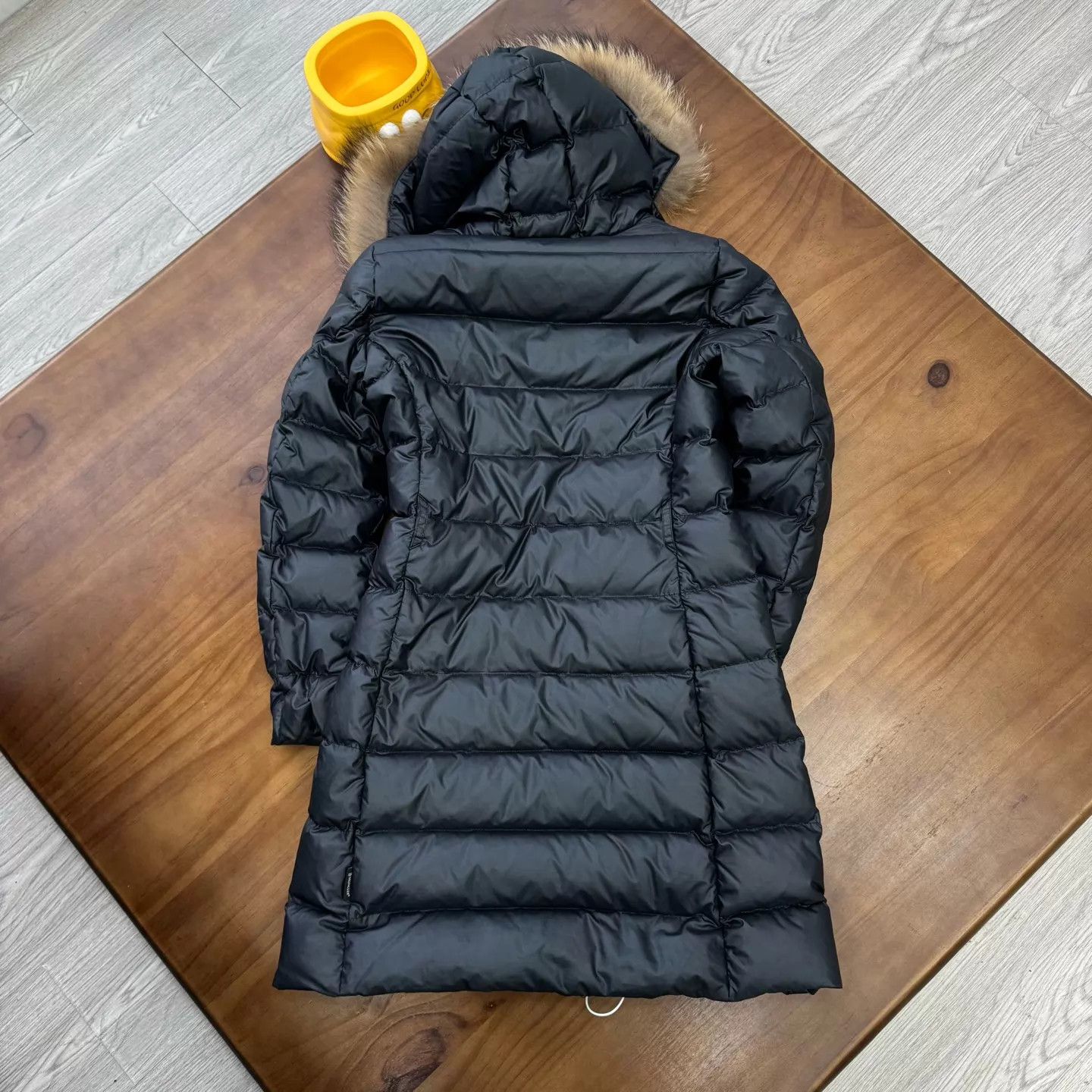 Moncler Moncler hooded fur collar long navy down coat Size 0 like new Size XS / US 0-2 / IT 36-38 - 2 Thumbnail