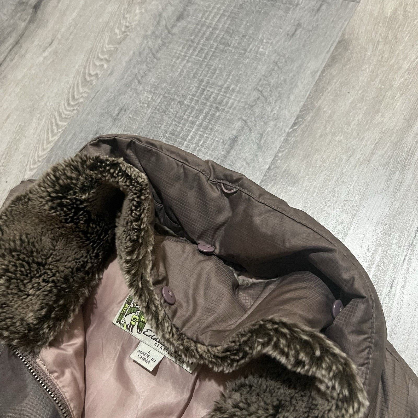 Eddie Bauer Eddie Bauer 1942 Yukon Women's Down 550 Vest Fur Collar Size L / US 10 / IT 46 - 5 Thumbnail