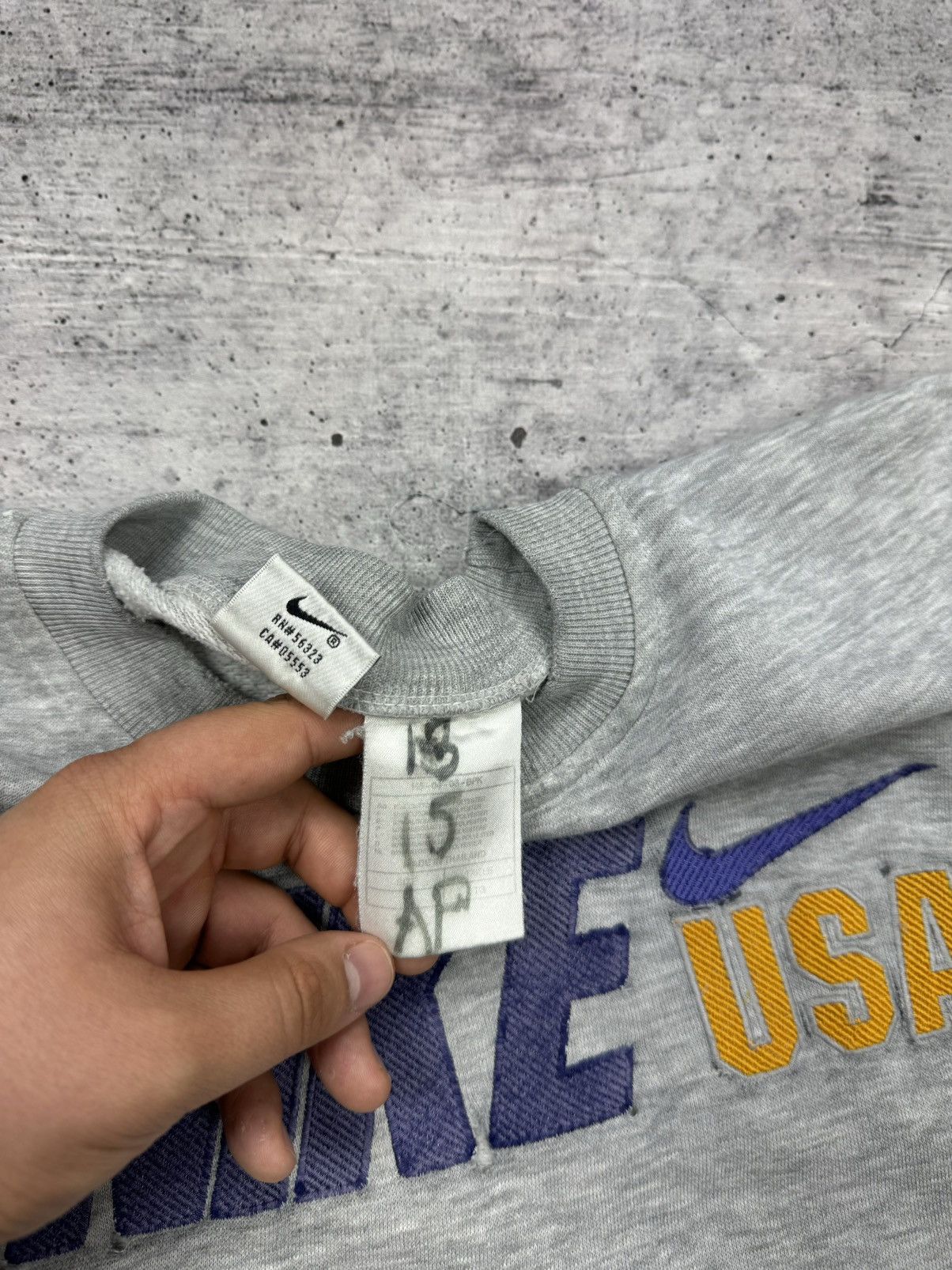 Nike Vintage Nike USA Swoosh Big Logo Distressed Sweatshirt 90's Size US M / EU 48-50 / 2 - 17 Thumbnail