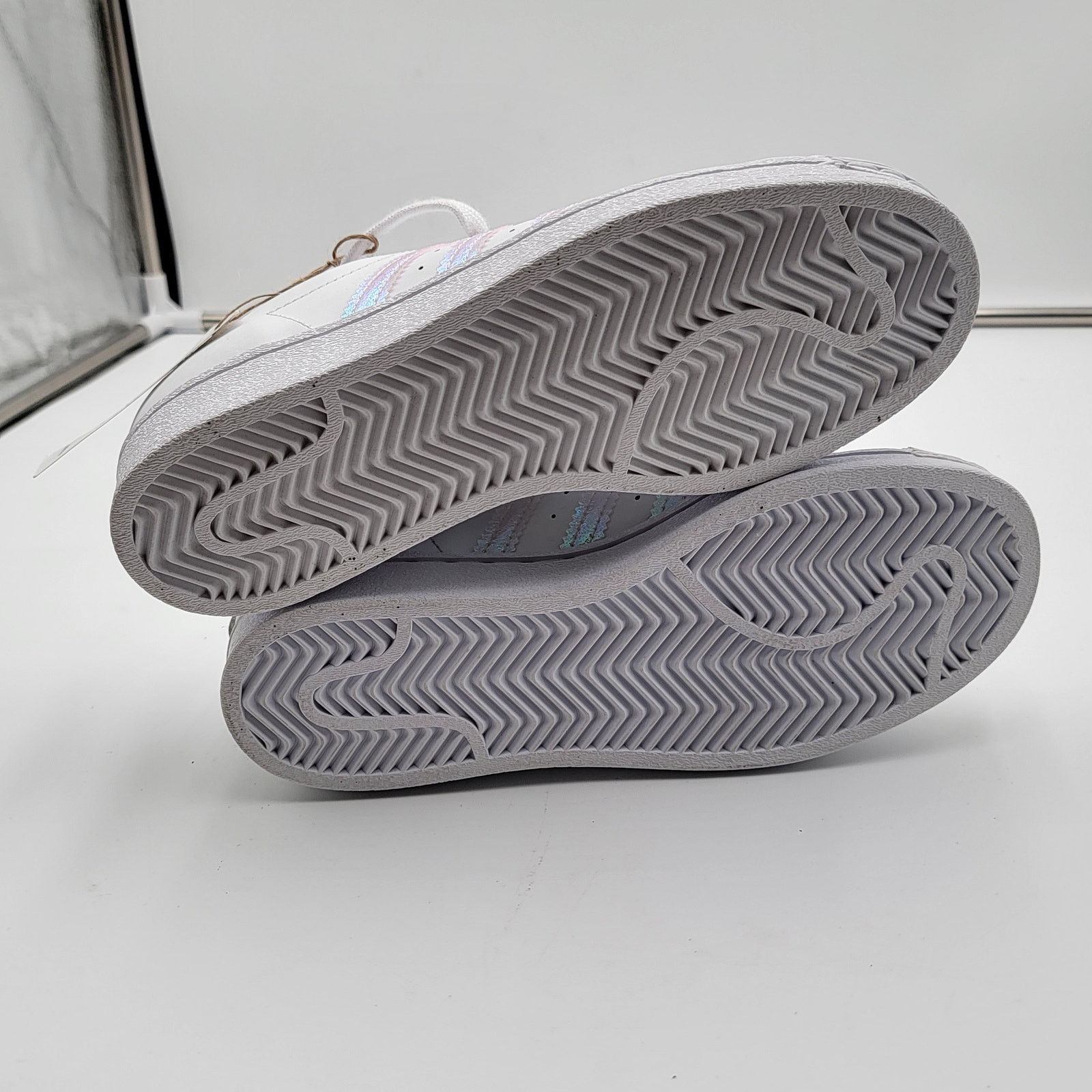 Adidas Adidas Originals Superstar J 'White Iridescent Sz 4.5 FV3139 Size US 4.5 / IT 34.5 - 5 Thumbnail