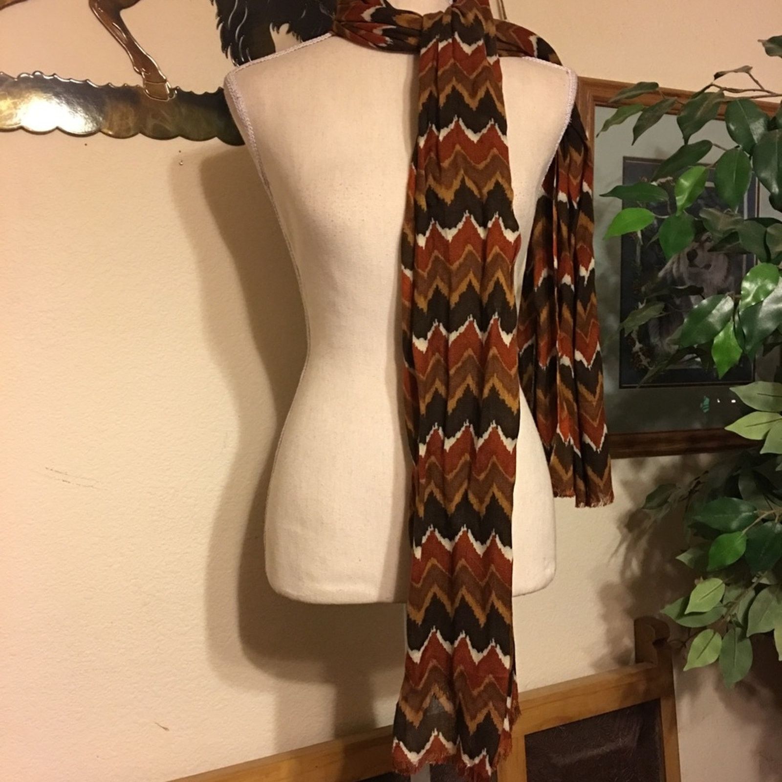 Other Curations brown chevron pattern scarf wrap 78”L Size ONE SIZE - 1 Thumbnail