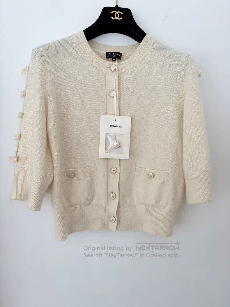 Chanel Chanel White bow knitted cardigan Size XS / US 0-2 / IT 36-38 - 1 Thumbnail