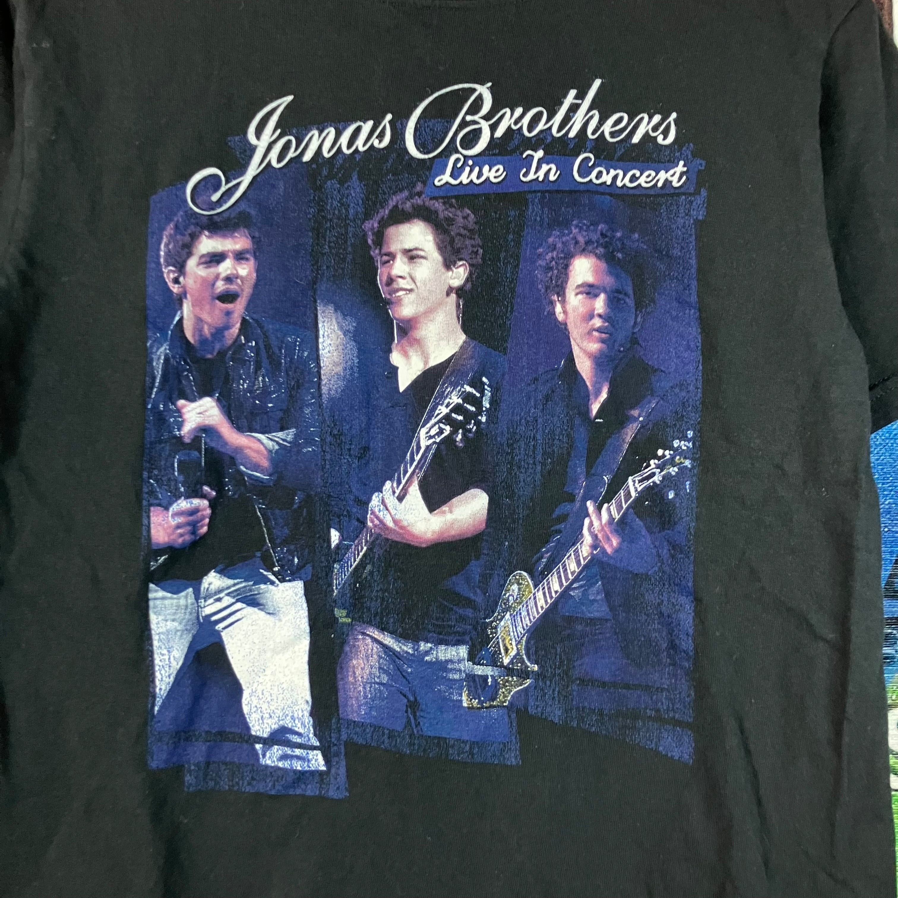 Vintage 2010 Jonas Brothers Live In Concert Tee Size S Size US S / EU 44-46 / 1 - 6 Thumbnail