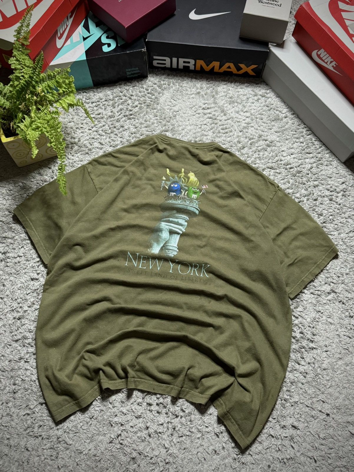 Jones New York 00s M&M’s x New York Rare T-Shirt Vintage Rare Streetwear Size US M / EU 48-50 / 2 - 1 Thumbnail