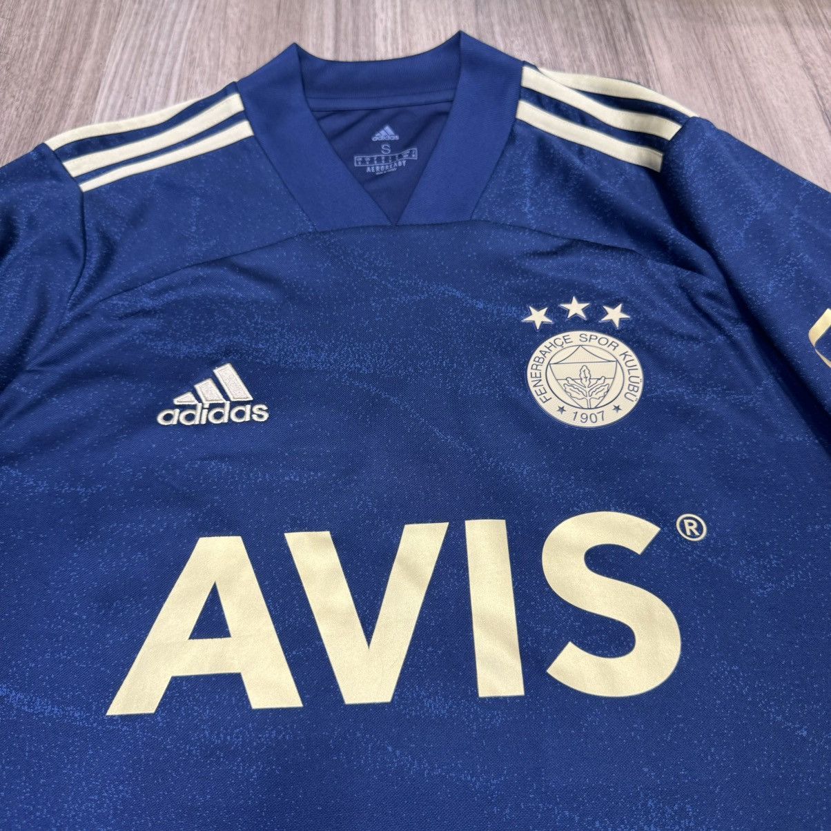 Adidas Fenerbahce 20/21 away shirt #67 ozil Size US S / EU 44-46 / 1 - 3 Thumbnail
