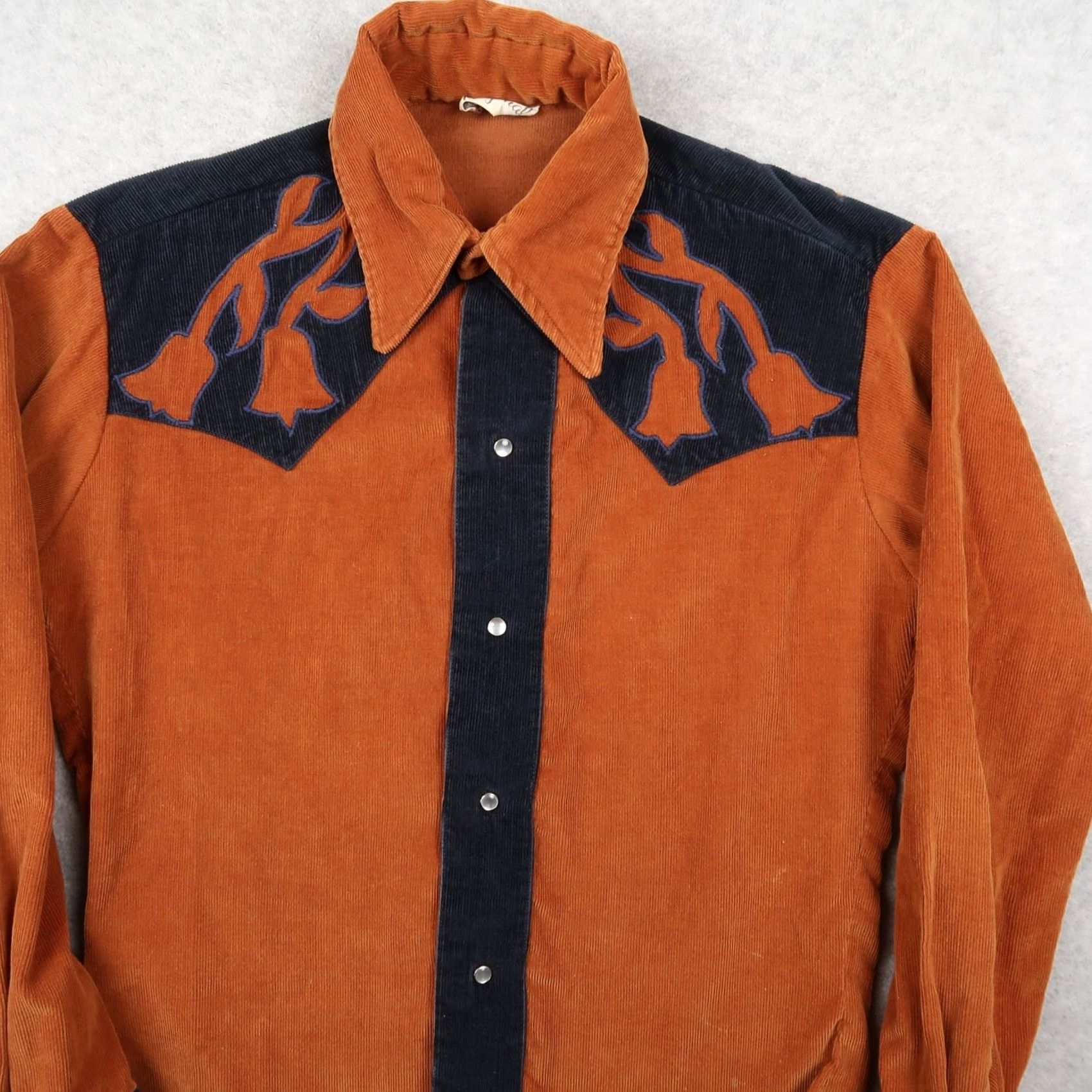 Vintage VINTAGE Western Corduroy Two Tone Pearl Snap Shirt M-L Floral Size M / US 6-8 / IT 42-44 - 3 Thumbnail