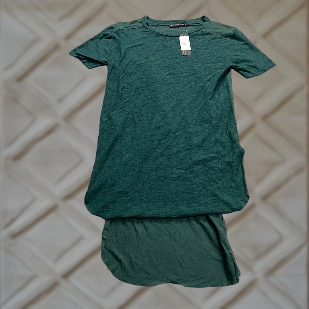 Vintage Michelle by Commune T-Shirt Womens XS Green Tunic Relaxed Fit New NWT Size XS / US 0-2 / IT 36-38 - 1 Thumbnail