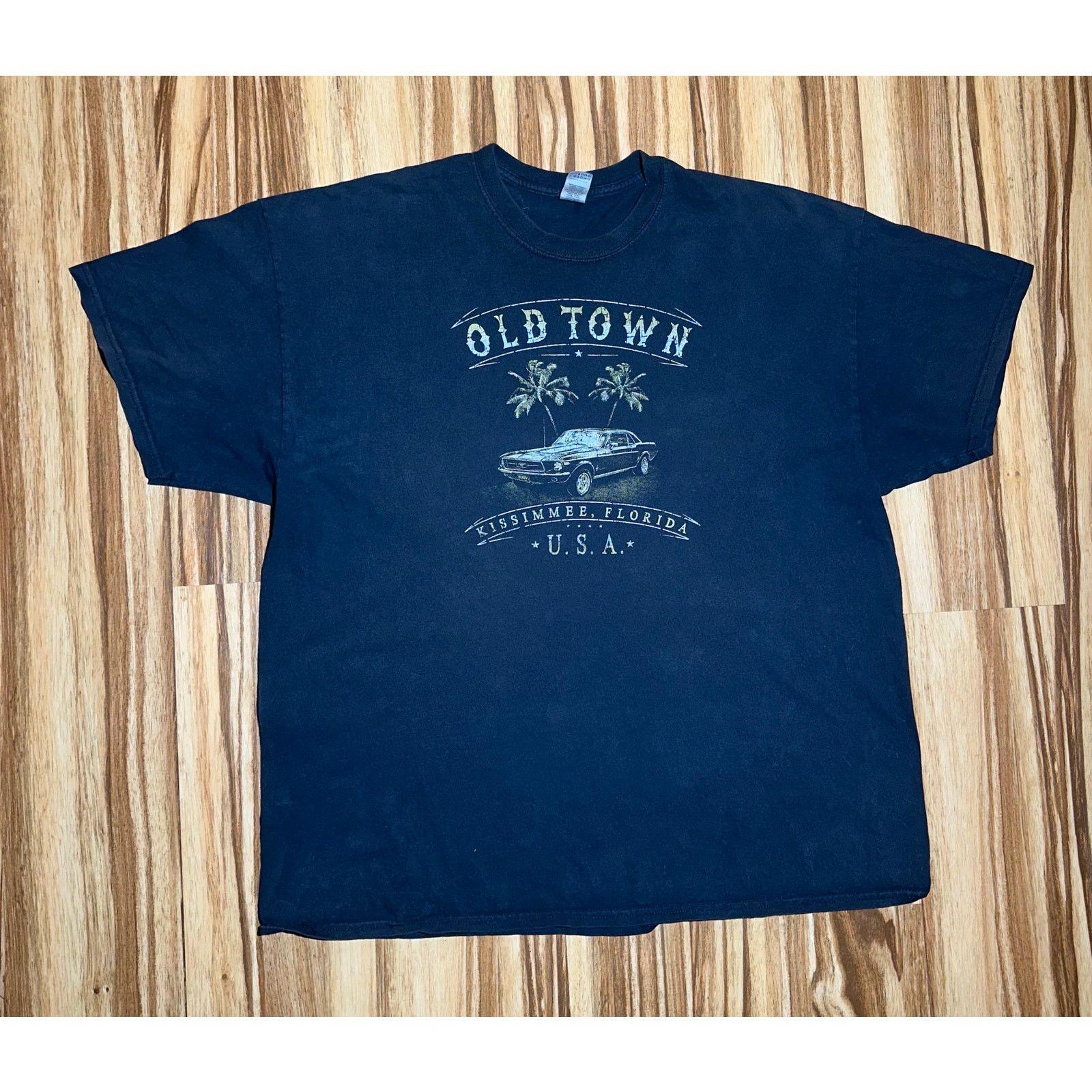 Gildan Old town Kissimmee Florida USA Classic mustang & palm trees Size US XXL / EU 58 / 5 - 1 Thumbnail