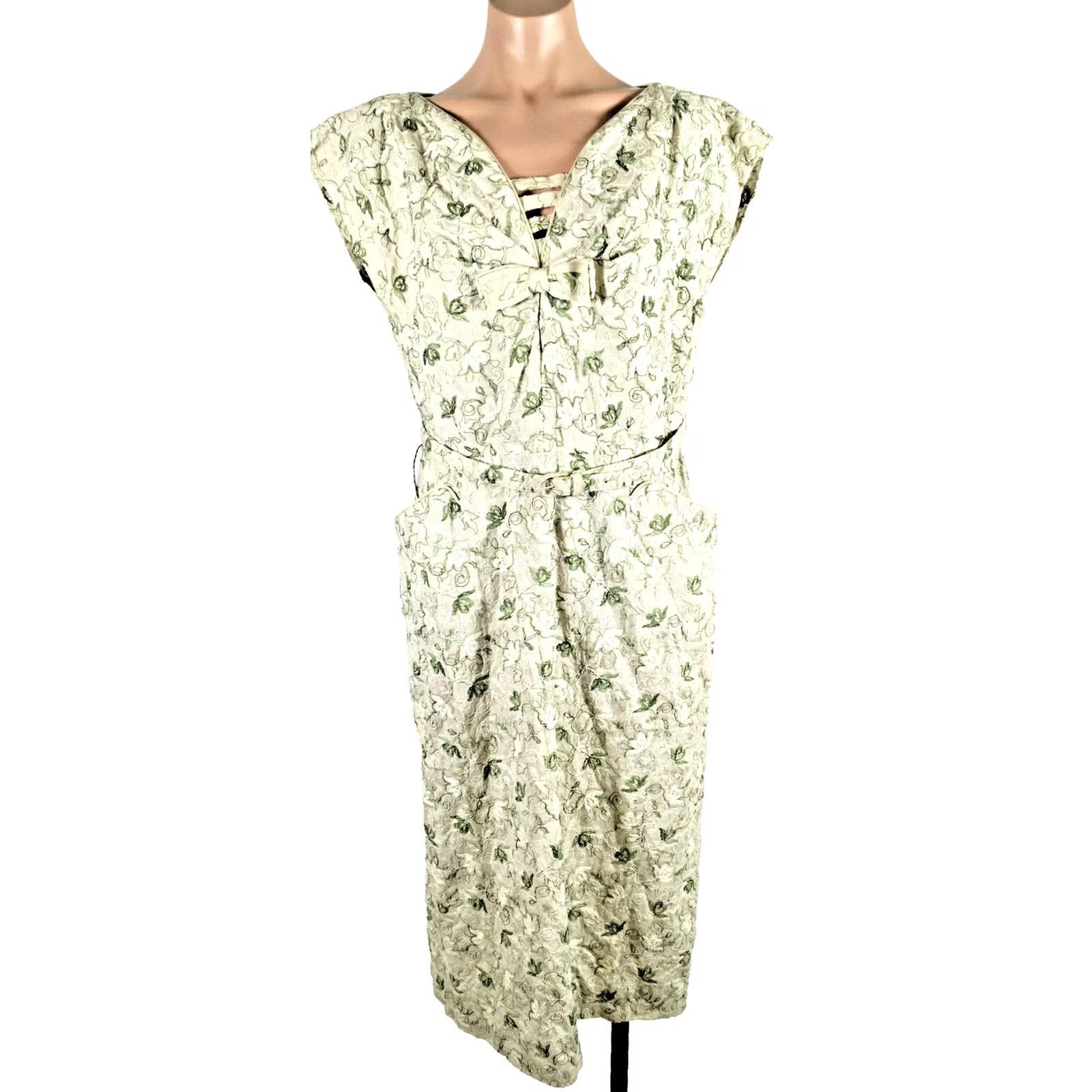 Vintage VINTAGE Blakely Fashions Dress S/M Floral Embroidered Bow Ivory Day Dress Wiggle/Pencil 60s 50s Green Cotton Blend Mod/GoGo Mens Womens Size S / US 4 / IT 40 - 2 Thumbnail