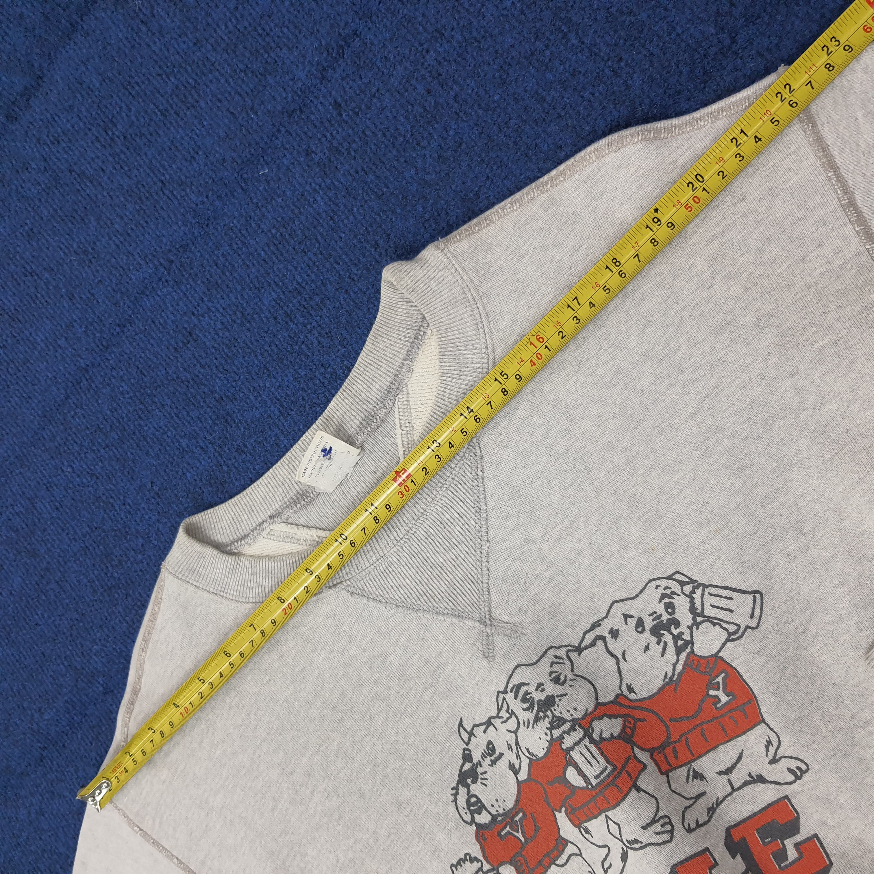 Vintage Vintage YALE Sweatshirt C261N15 Size US L / EU 52-54 / 3 - 7 Thumbnail