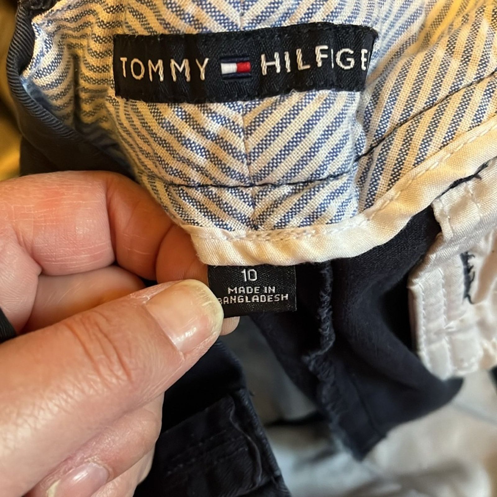 Tommy Hilfiger Ladies Tommy Hilfiger blue high rise shorts size 10 Size 32" / US 10 / IT 46 - 5 Thumbnail