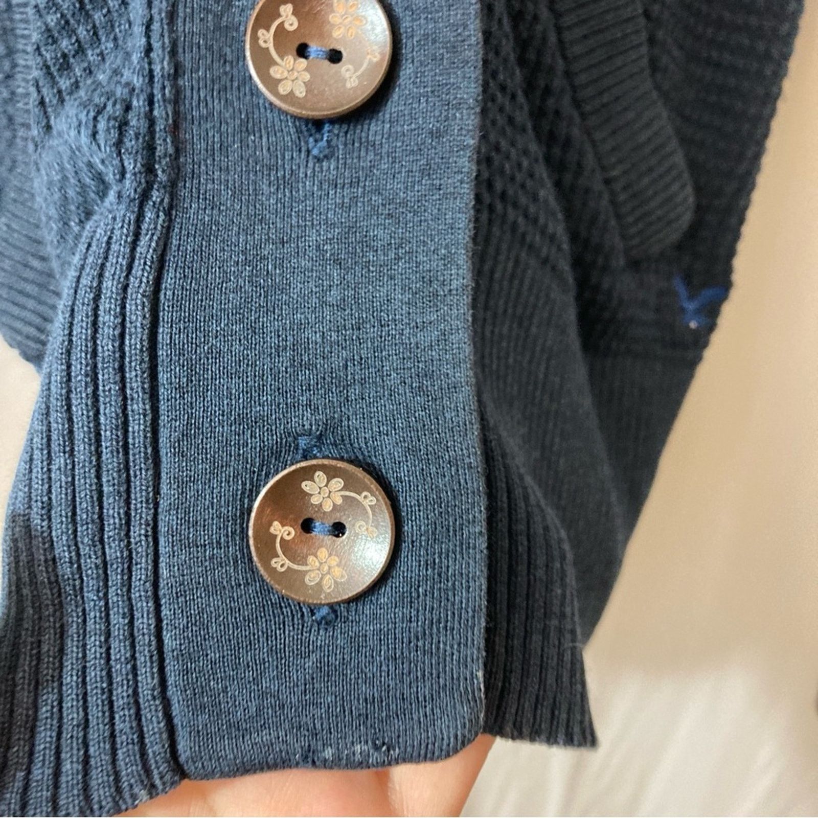 American Eagle Outfitters American Eagle Outfitters AEO Waffle Knit Cardigan Sweater Size S / US 4 / IT 40 - 3 Thumbnail