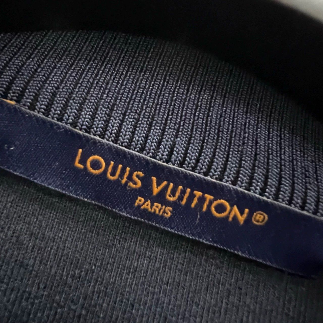 Louis Vuitton Louis Vuitton Navy Side Logo Embroidered Jacket Size US S / EU 44-46 / 1 - 3 Thumbnail